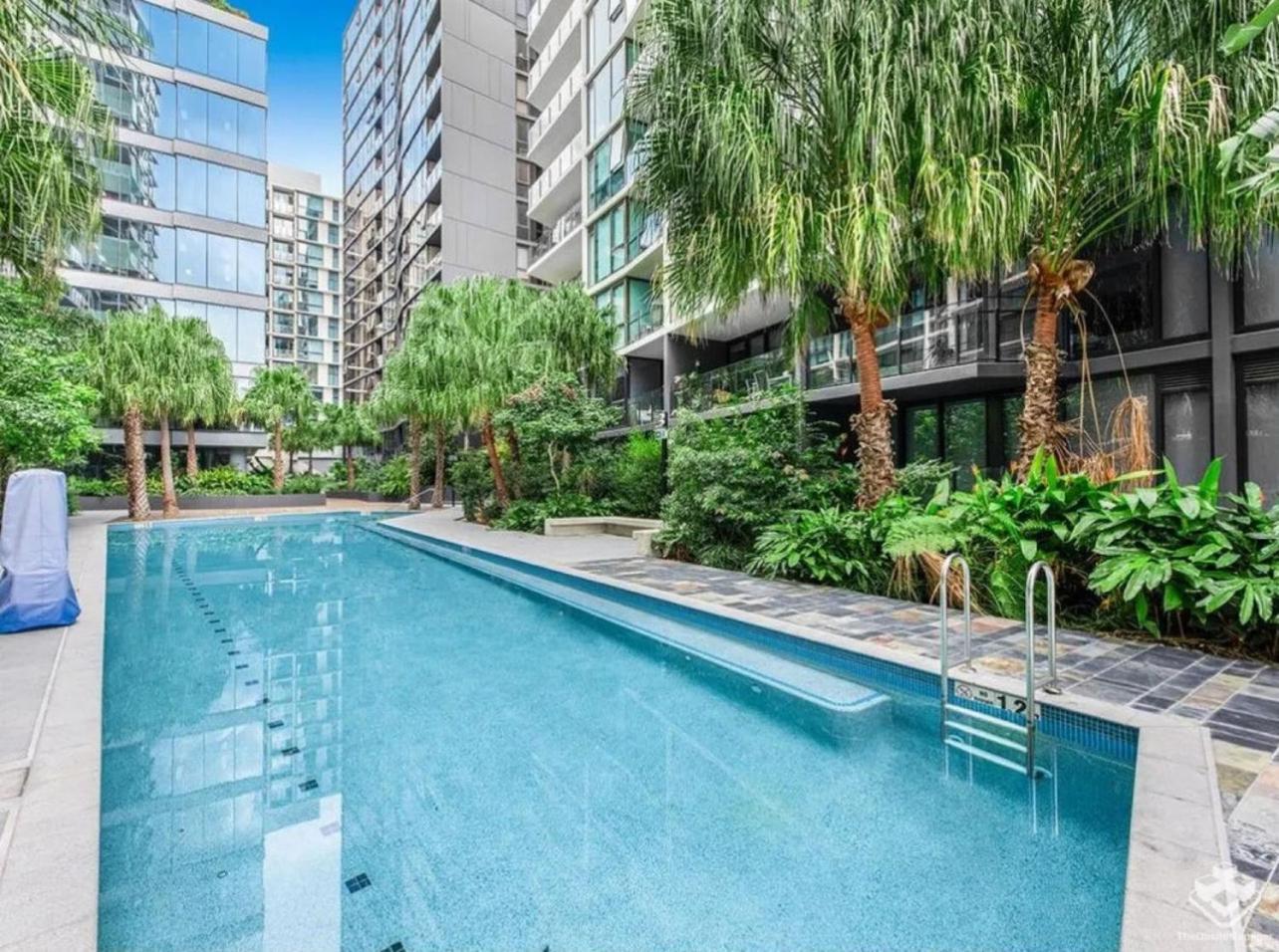 Luxury With View - Free Parking,pool,wifi Apartment Brisbane
