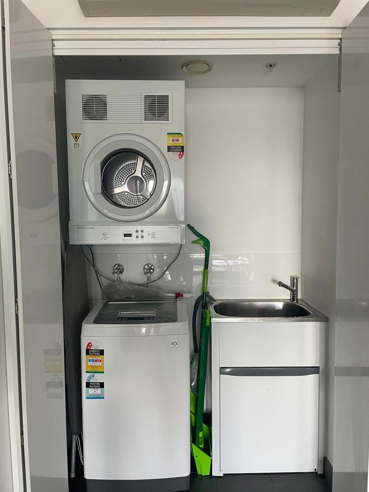 The Centre Of Brisbanes Nightlife! Apartment *