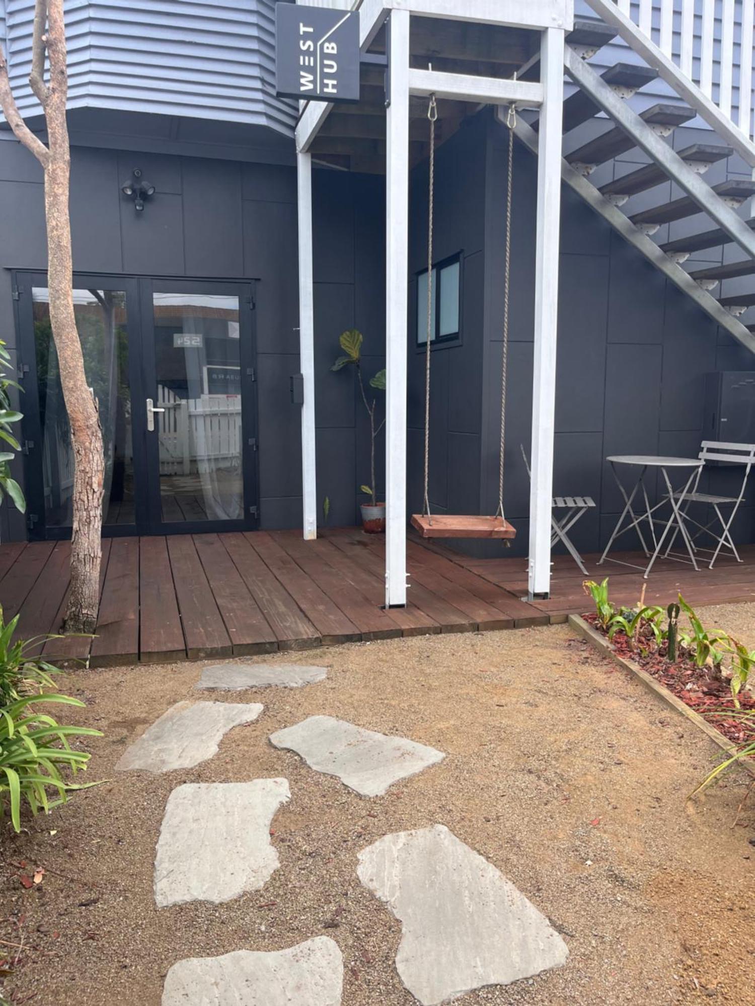 Holiday home West Hub. Private Infrared Sauna Near & Much More! New Purpose Built Loft Style! Brisbane