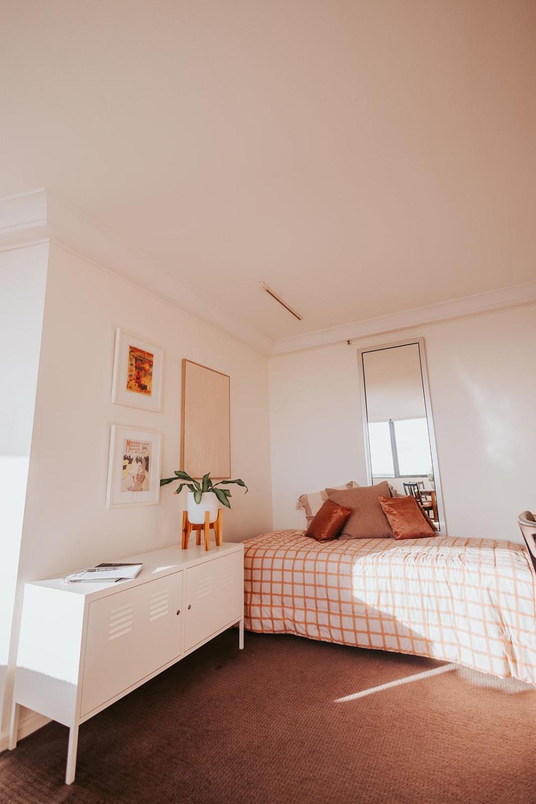 Riverview One-bedroom Cbd