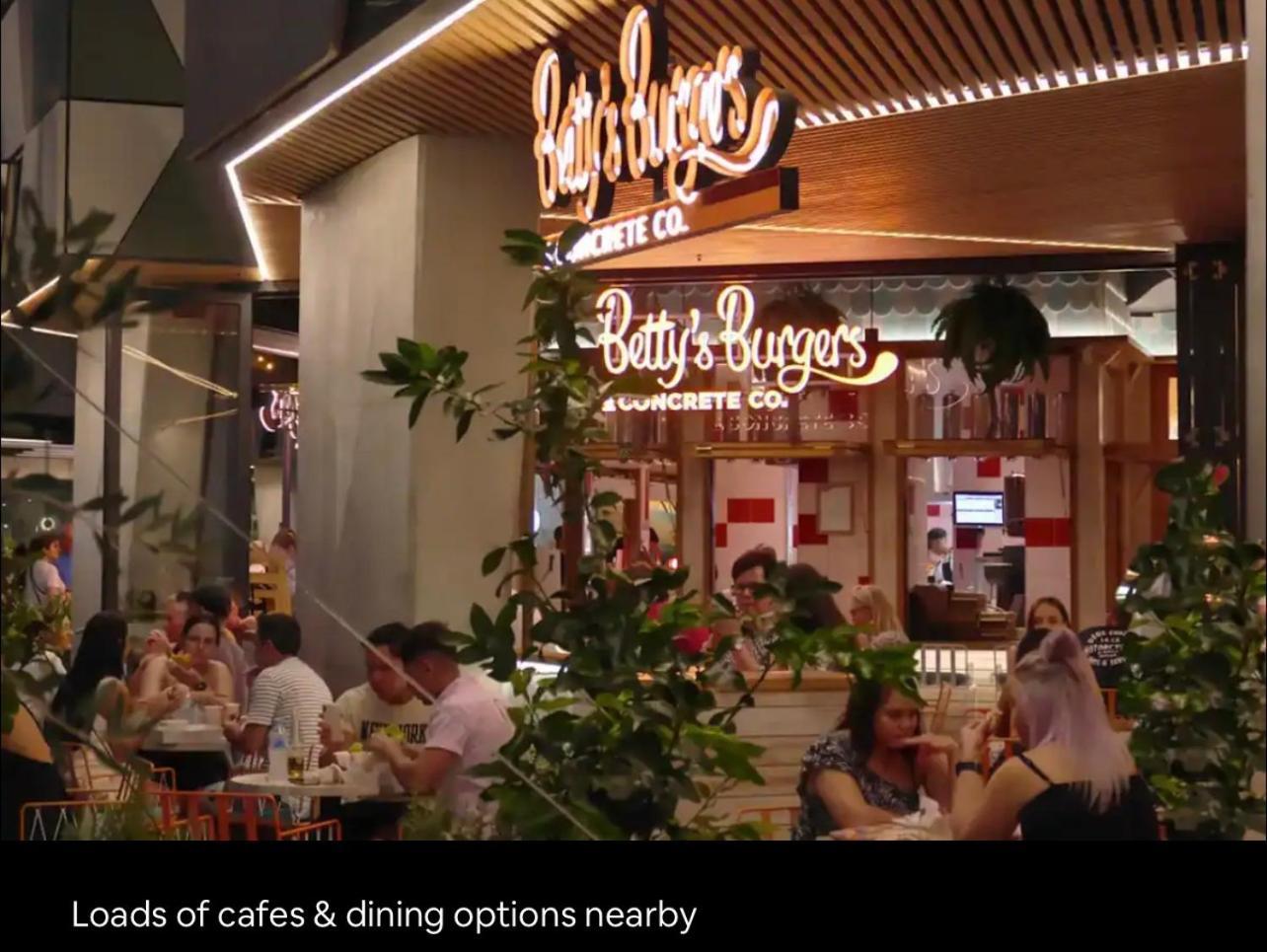 Luxury With View - Free Parking,pool,wifi Apartment