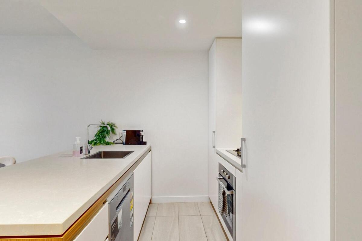 Boutique Valley Escape - 1 Bedroom Brisbane