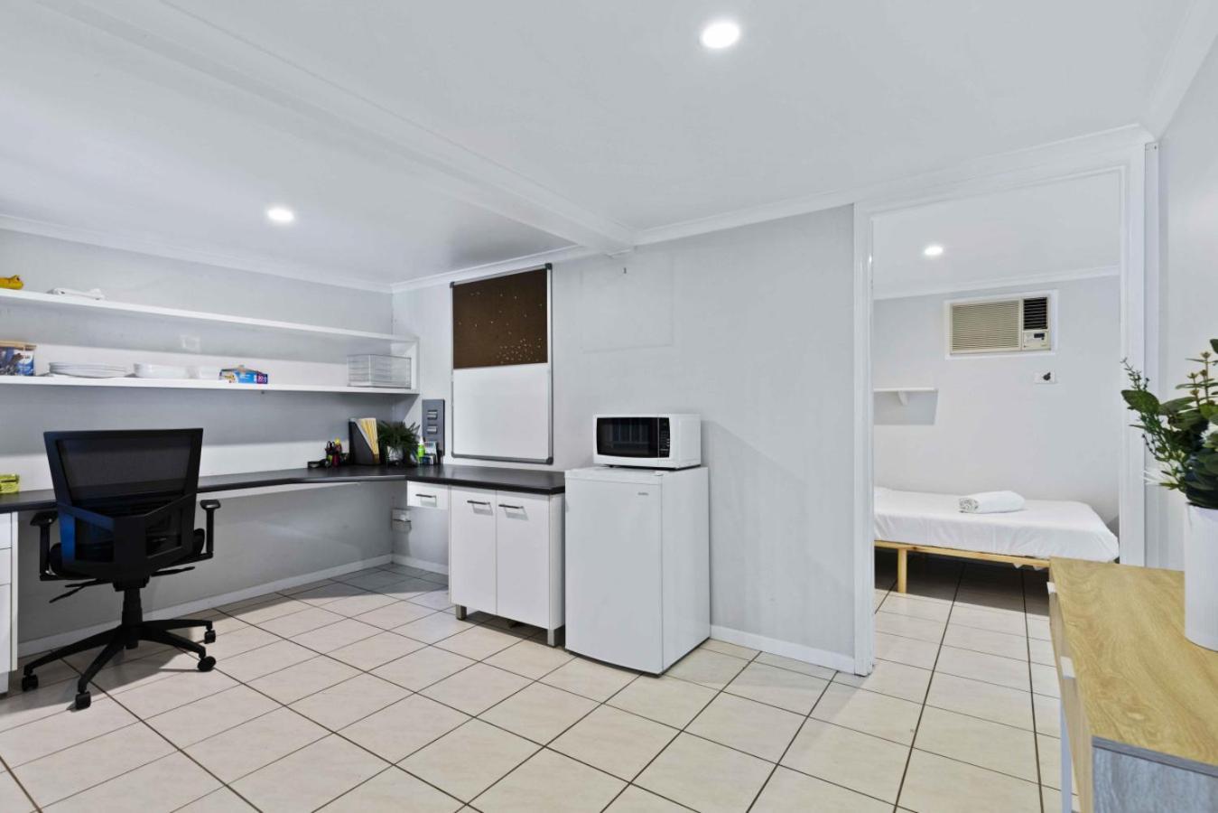 Holiday home Family Friendly, Pool, 9km To By Custom Hosting *