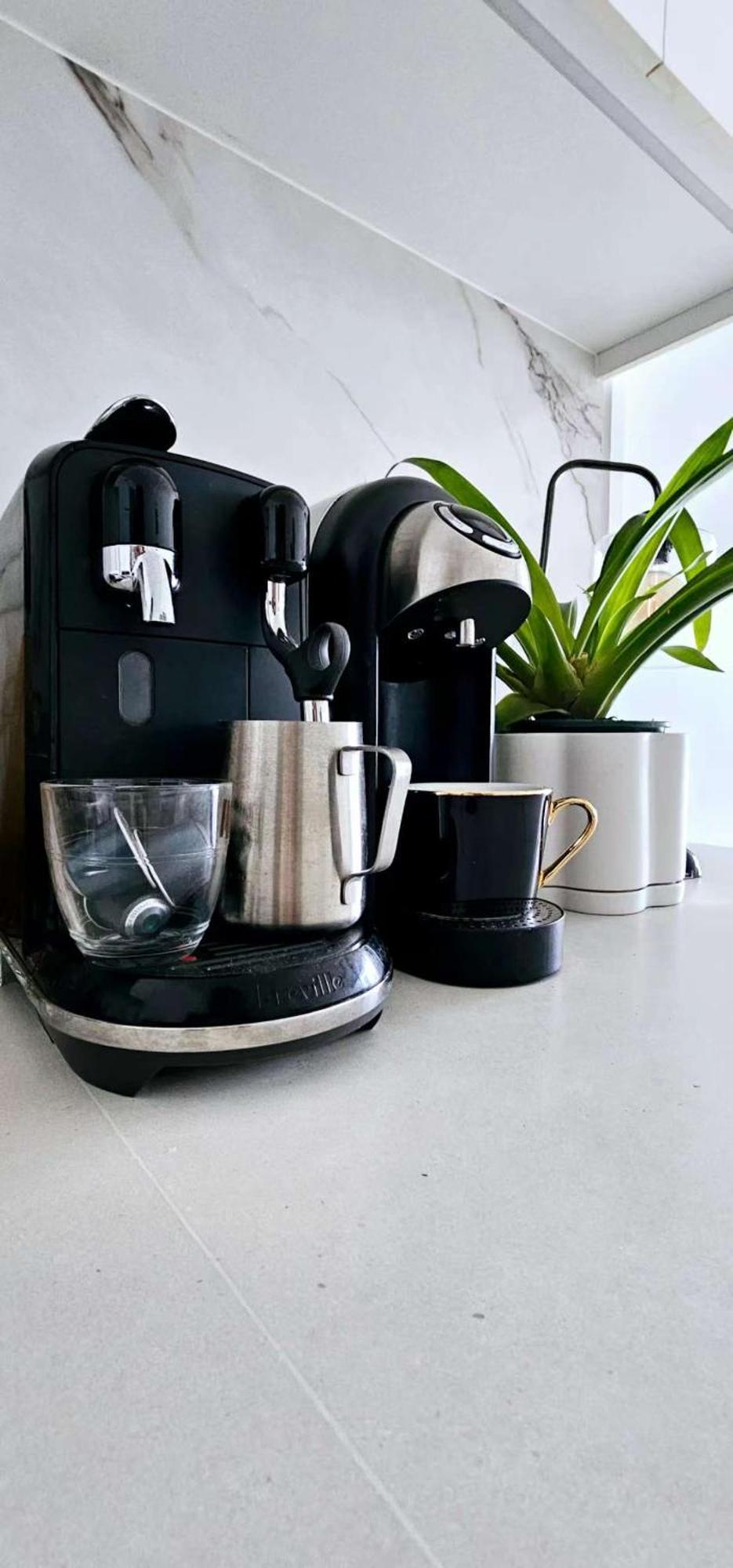 Apartment Luxury Breathtaking View Ensuite & Parking *