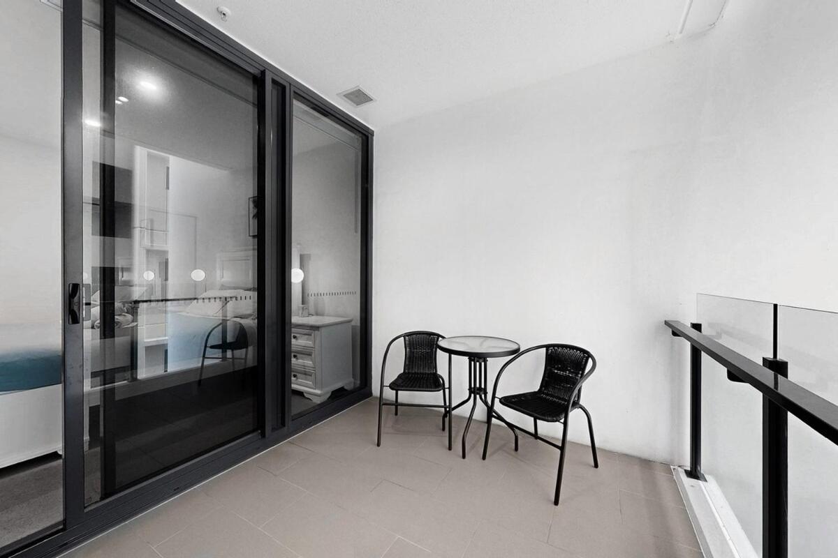 Eve - South Bank Location, Free Carpark, Privately Hosted