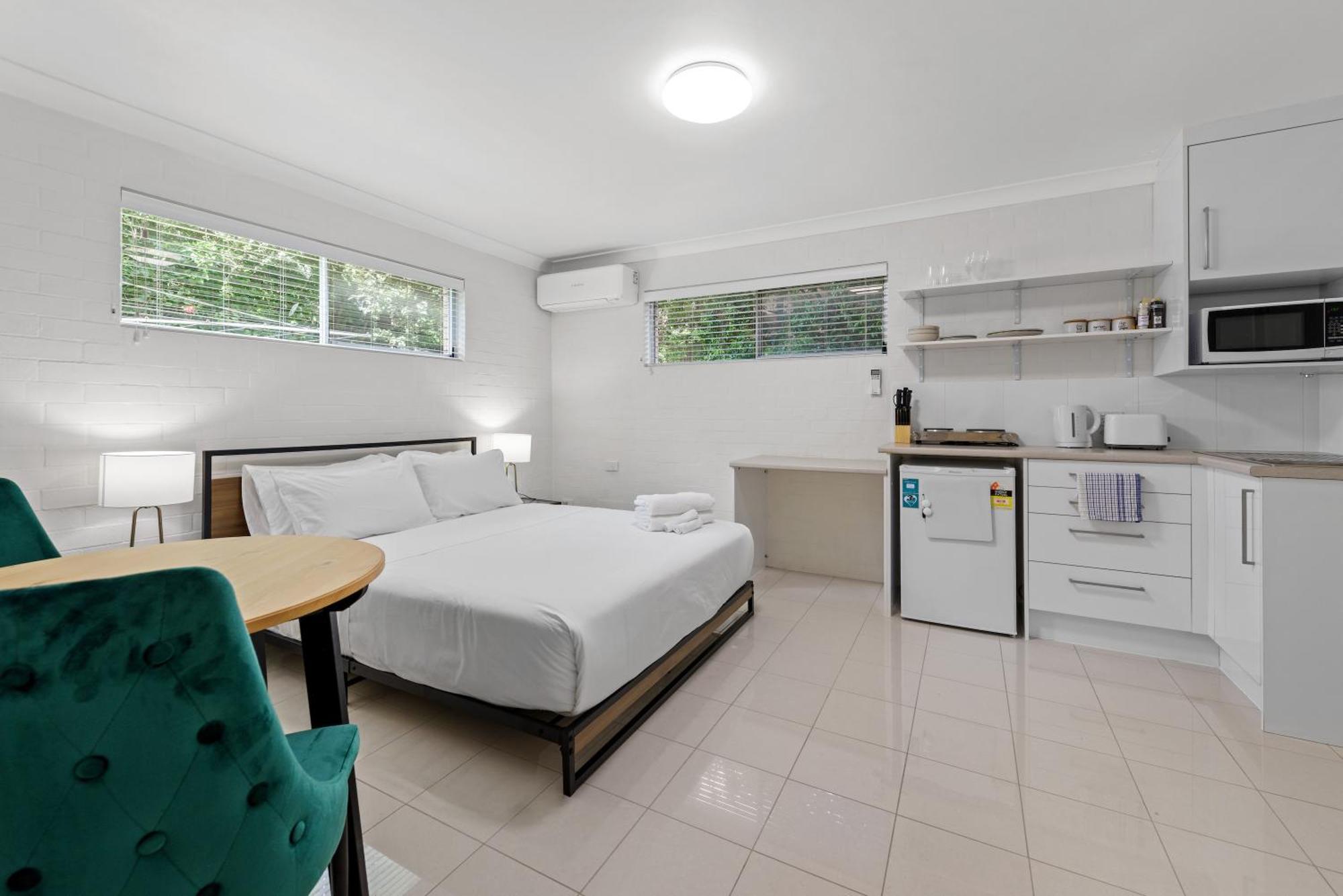 Cozy Near Gabba W Ac, Free Laundry & Q Bed Apartment