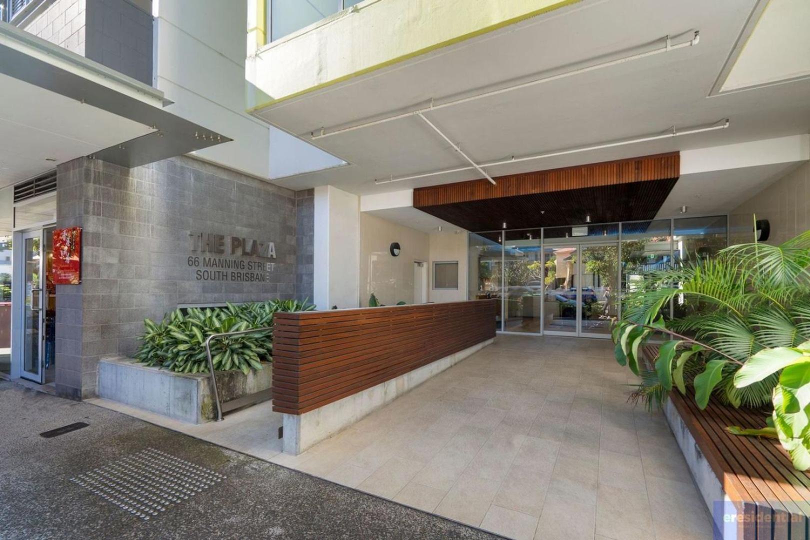 Bright And Cozy 2br With King Bed, Parking & Wi-fi * Brisbane