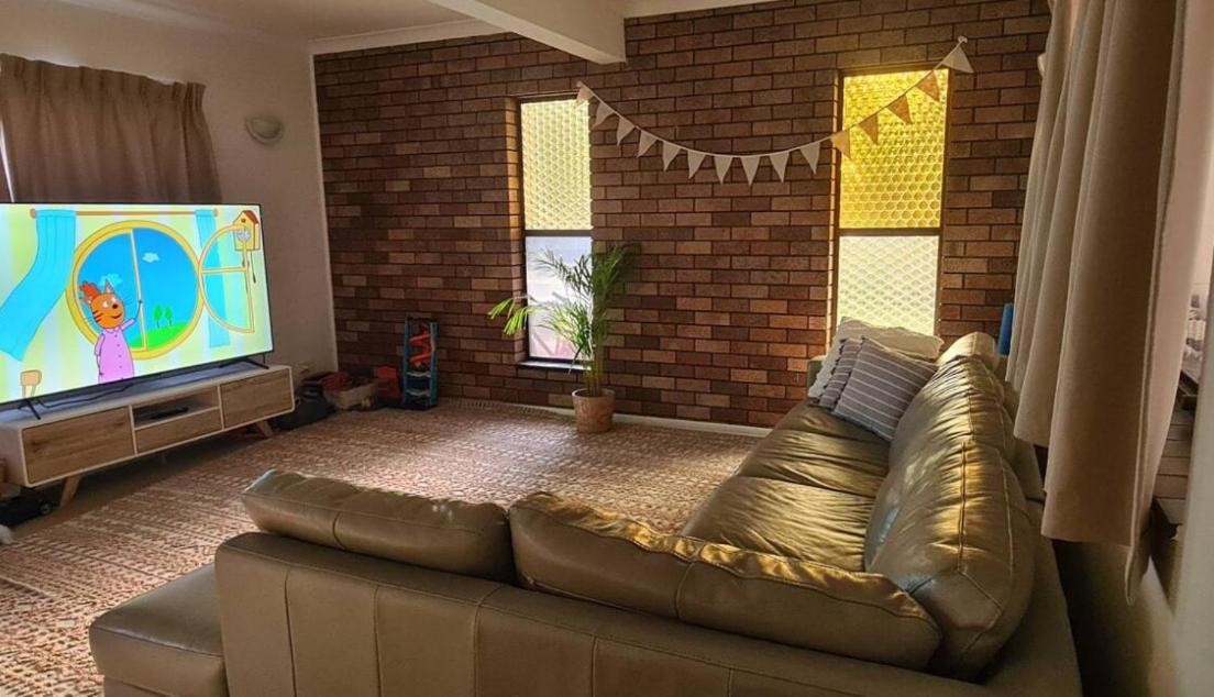 4br Big Family House With Huge Pool Holiday home *