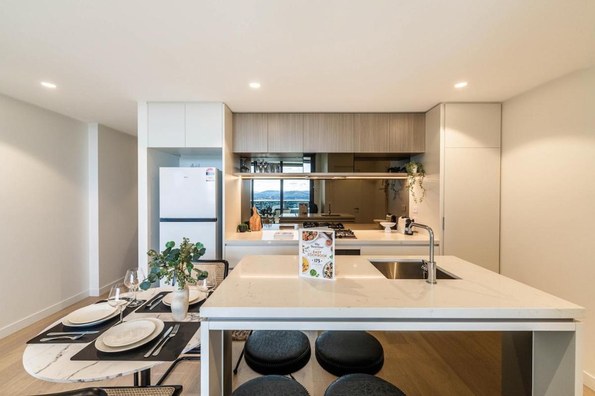 Velvet Dusk - Lv 29 Above The New Star Casino In Bne's New Land Building, Free Carpark Available For Long Bookings * Brisbane