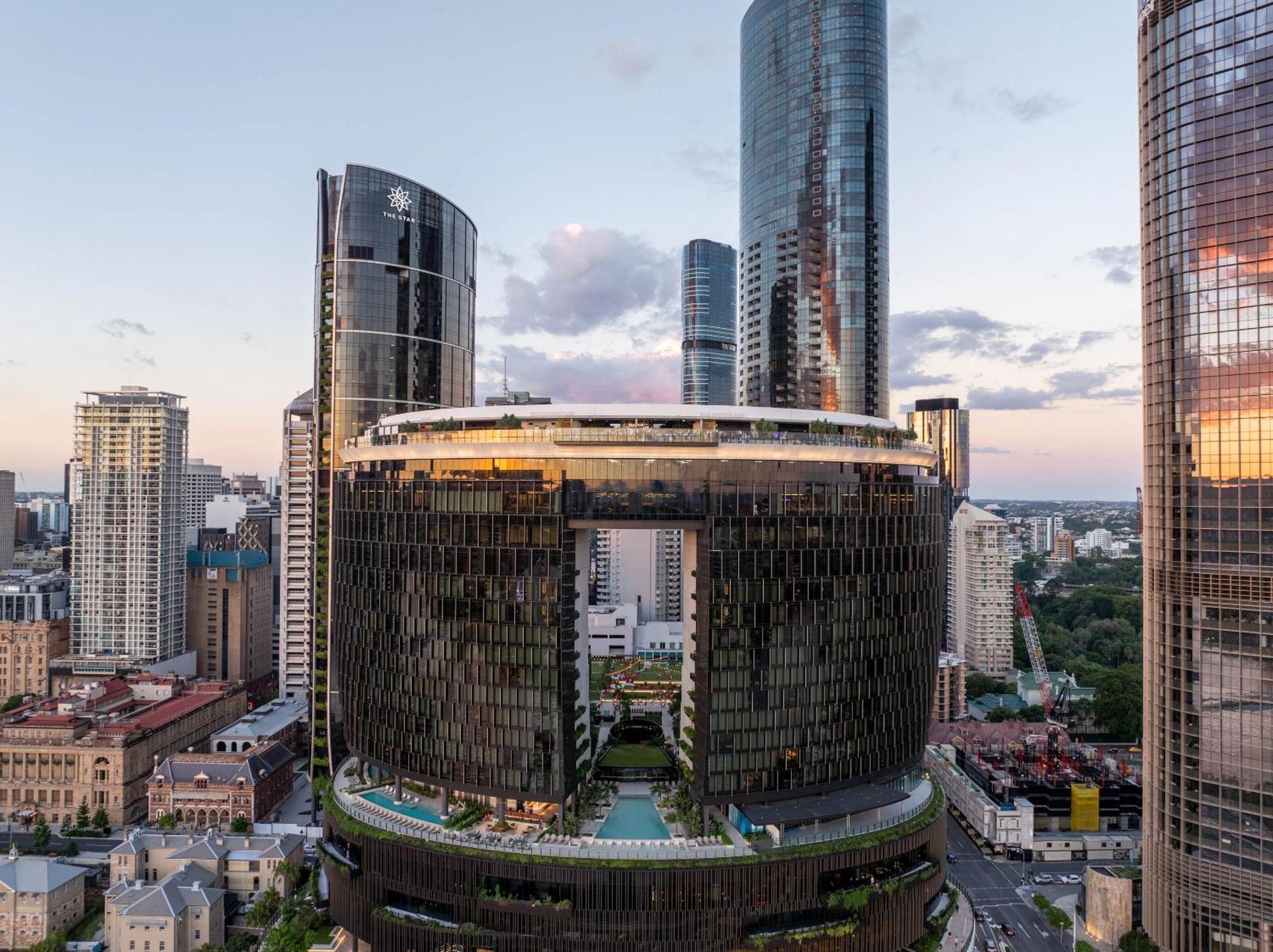 Velvet Dusk - Lv 29 Above The New Star Casino In Bne's New Land Building, Free Carpark Available For Long Bookings Apartment Brisbane
