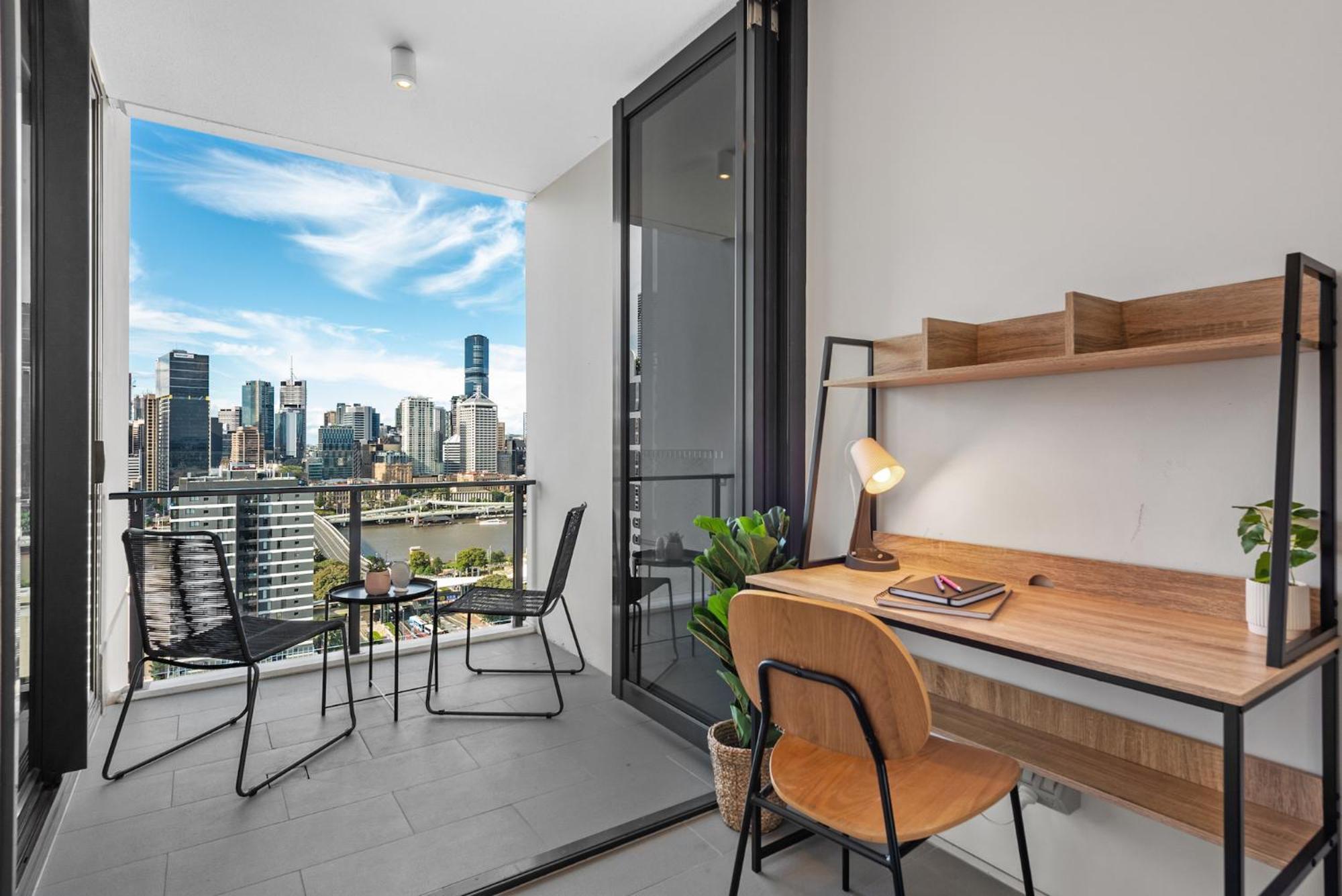 Southbank Location With King Bed, Gym And Pool Apartment