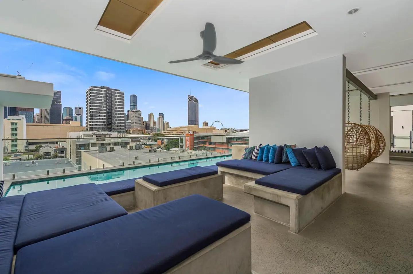 King Bed, Mountain Views & Southbank Location Brisbane