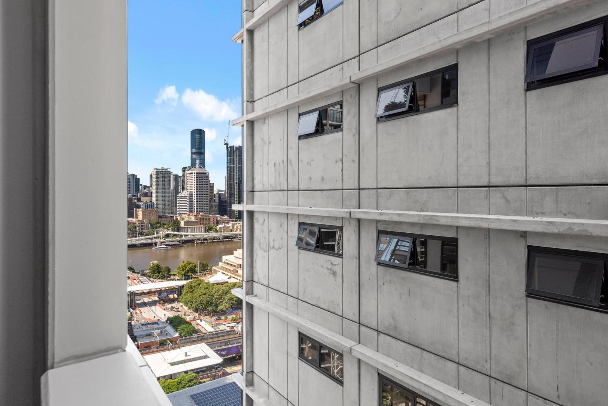 Stylish With King Bed, Gym, Pool * Brisbane