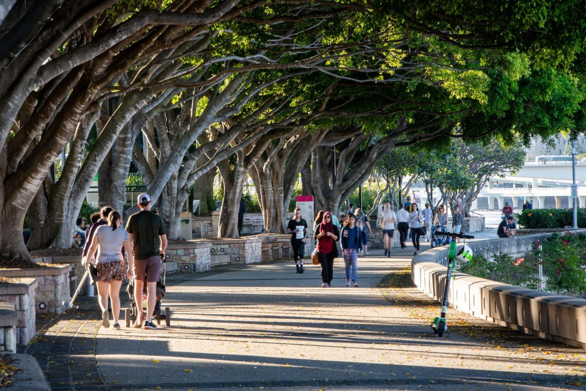 Apartment Breathtaking Views, King Bed, Pool & Location *