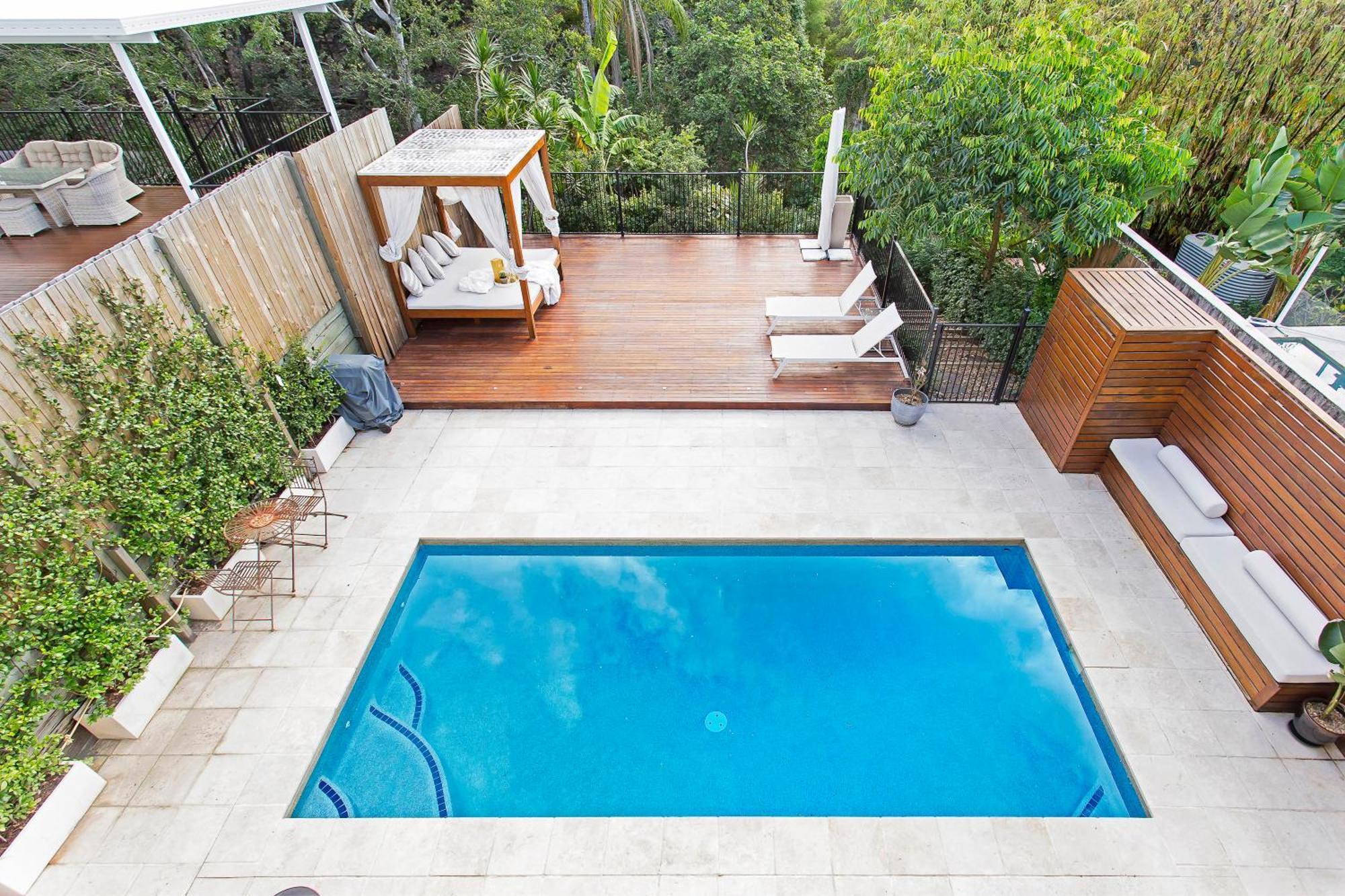 Large Family With Pool & Holiday home *