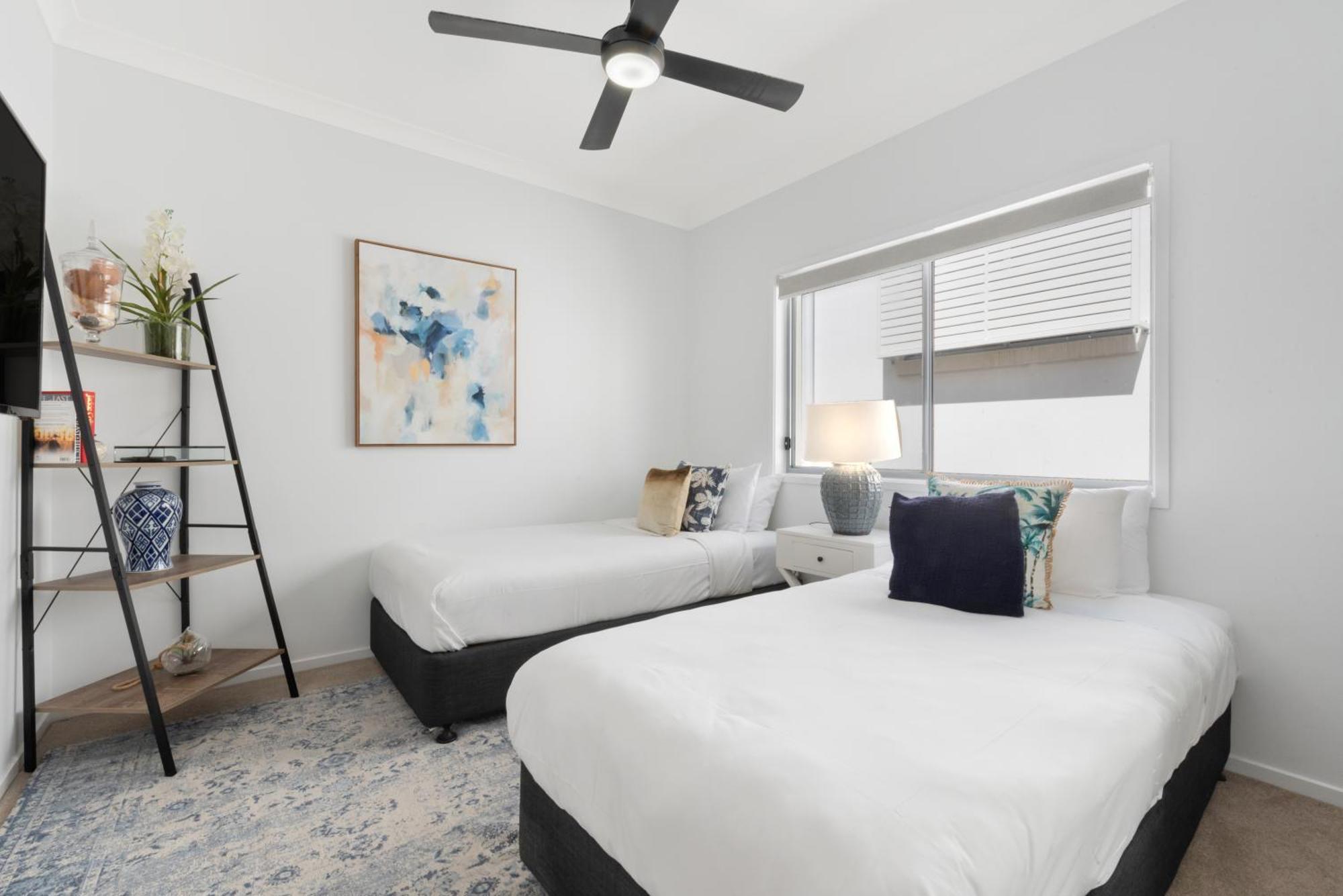 Large Family With Pool & Holiday home *