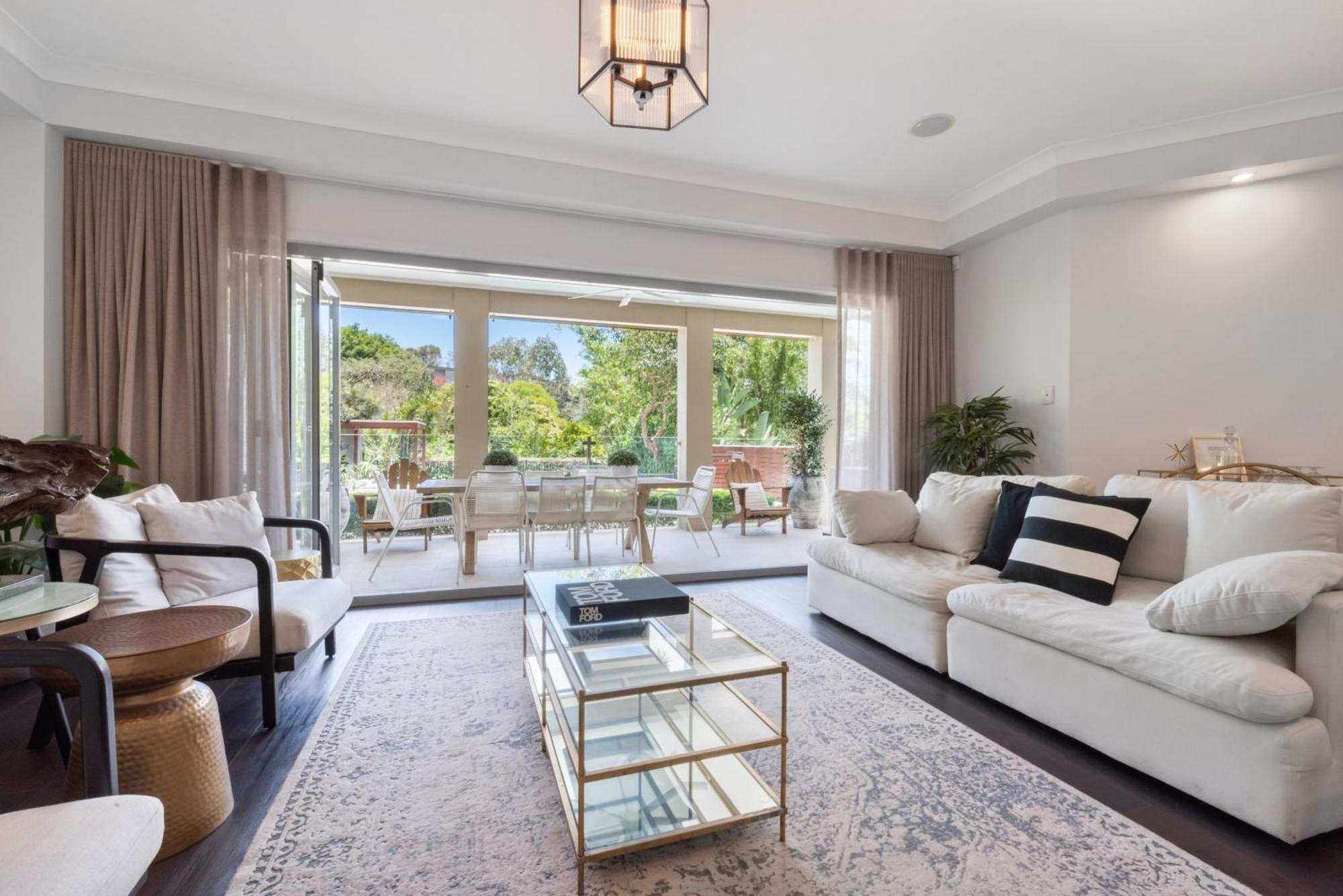 Large Family With Pool & Brisbane