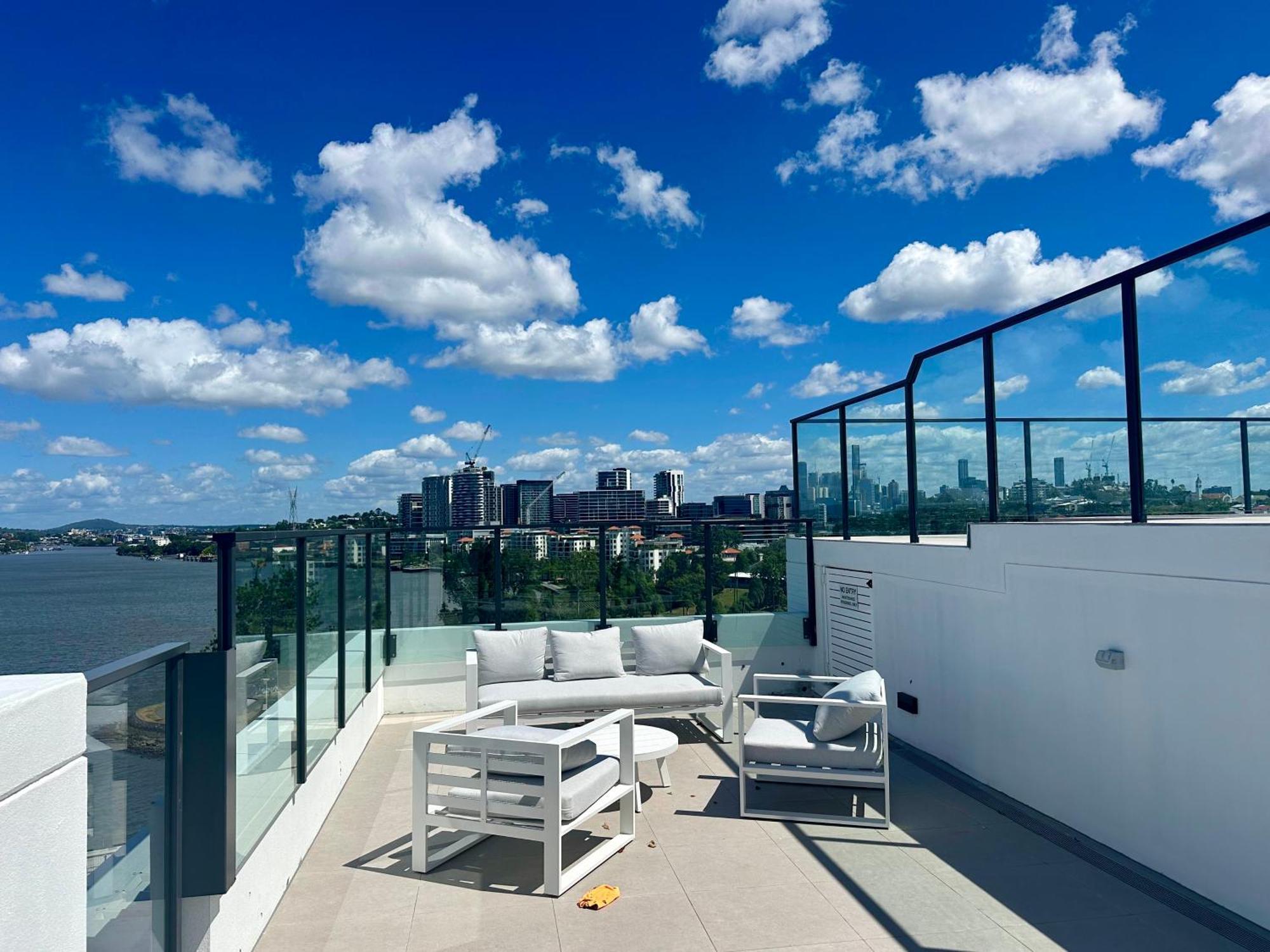 New With River View & Parking Apartment