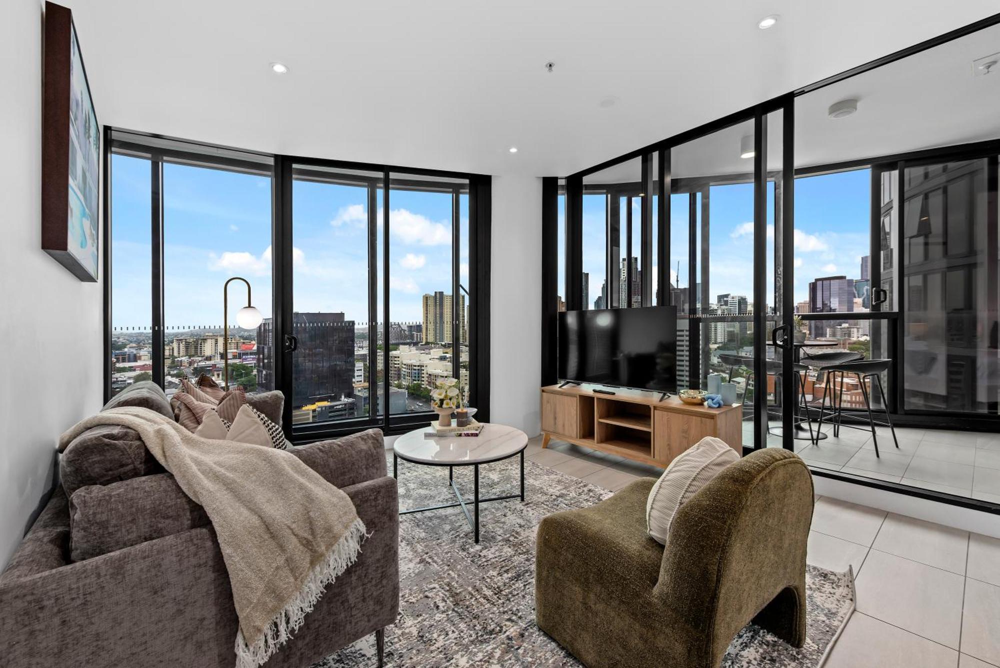 Apartment Stylish Valley Pad With Views, Huge Gym & Park Brisbane