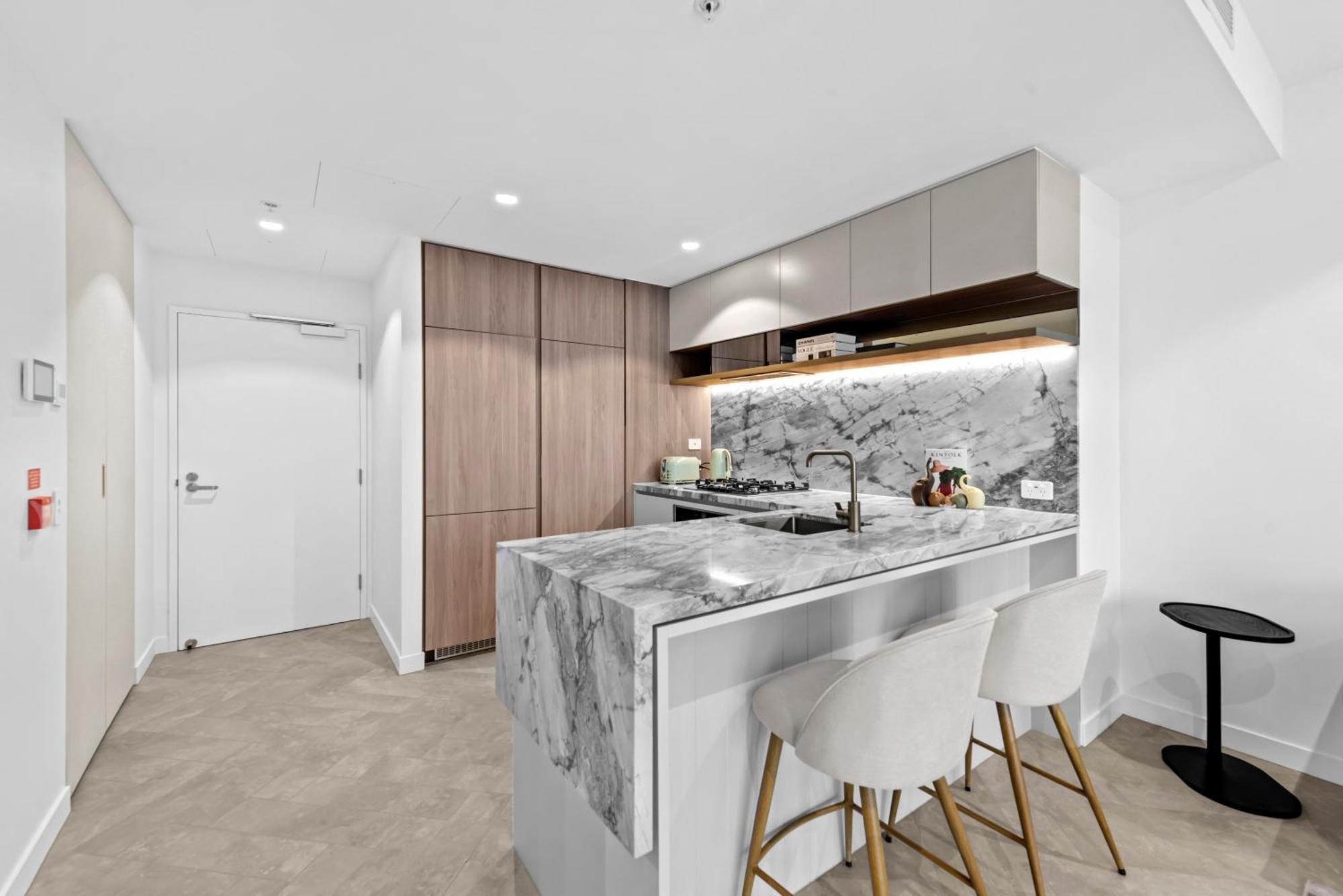 Queens Wharf - Luxe 1br With Stunning Views & Pool Apartment