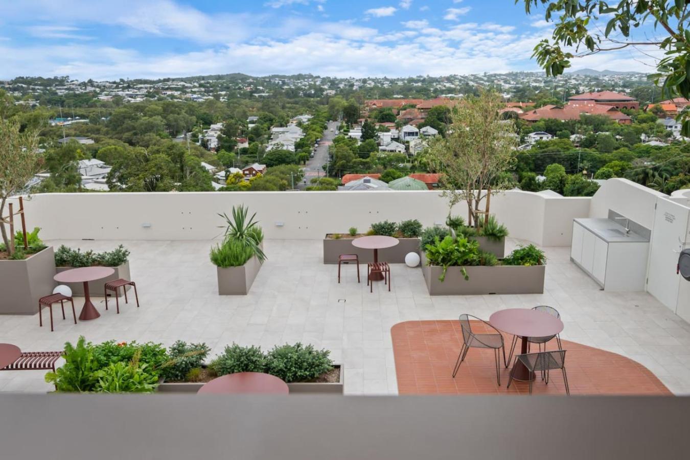 Apartment Skyline N Rooftop Pool 2br Modern Near Cbd Brisbane