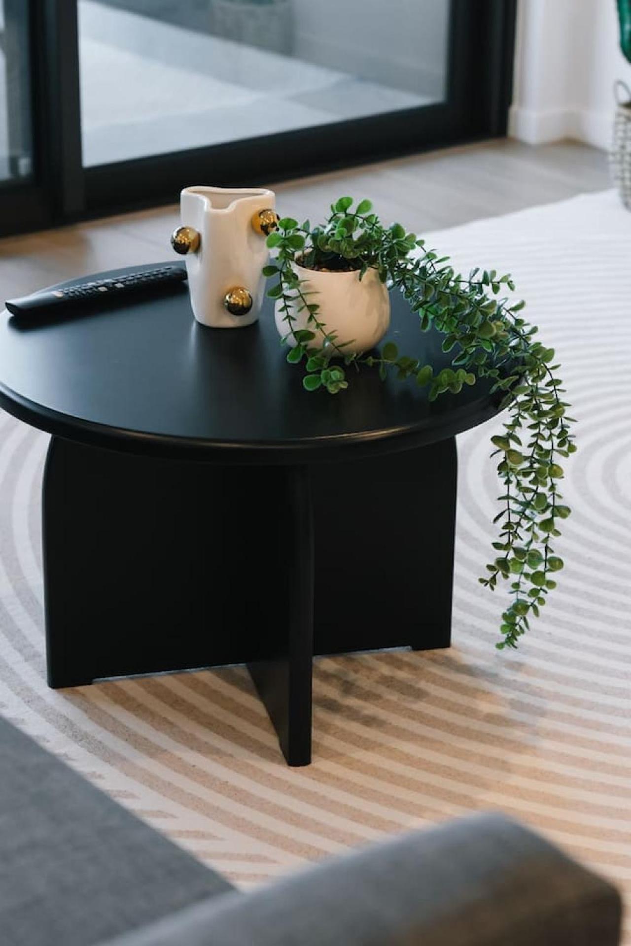 Skyline N Rooftop Pool 2br Modern Near Cbd Apartment *