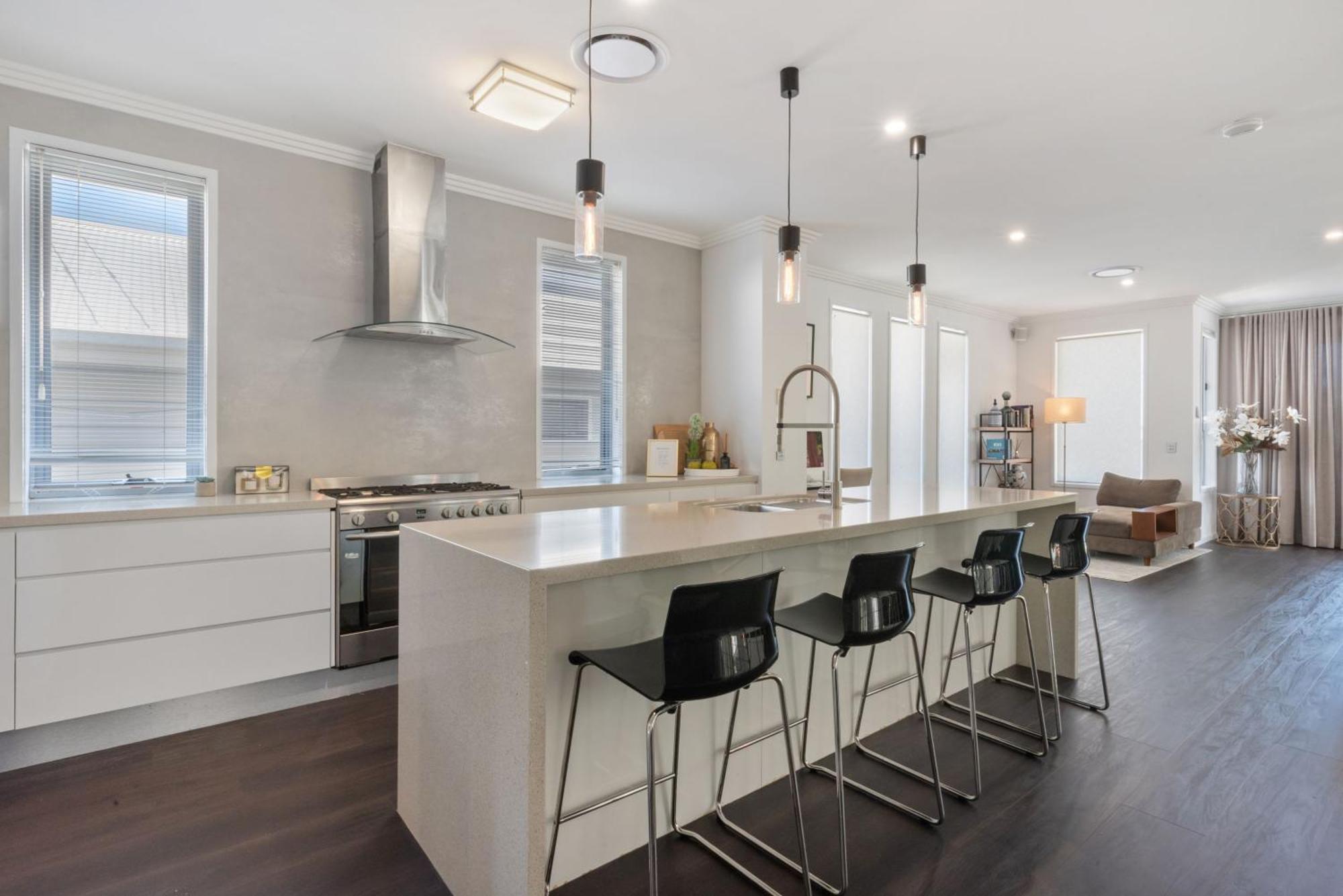 Large Family With Pool &