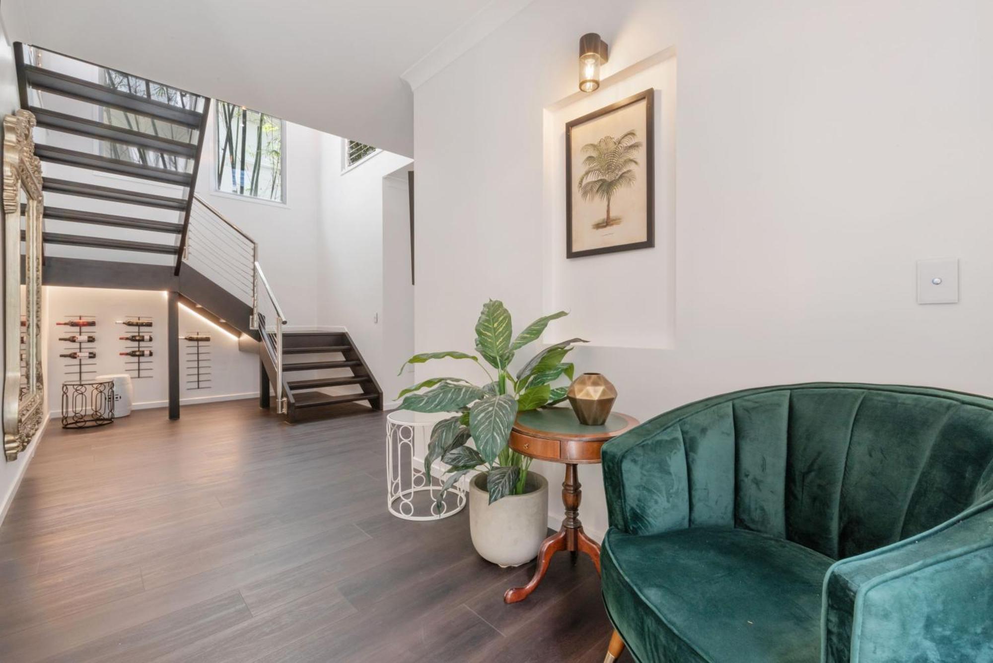 Large Family With Pool & Holiday home *