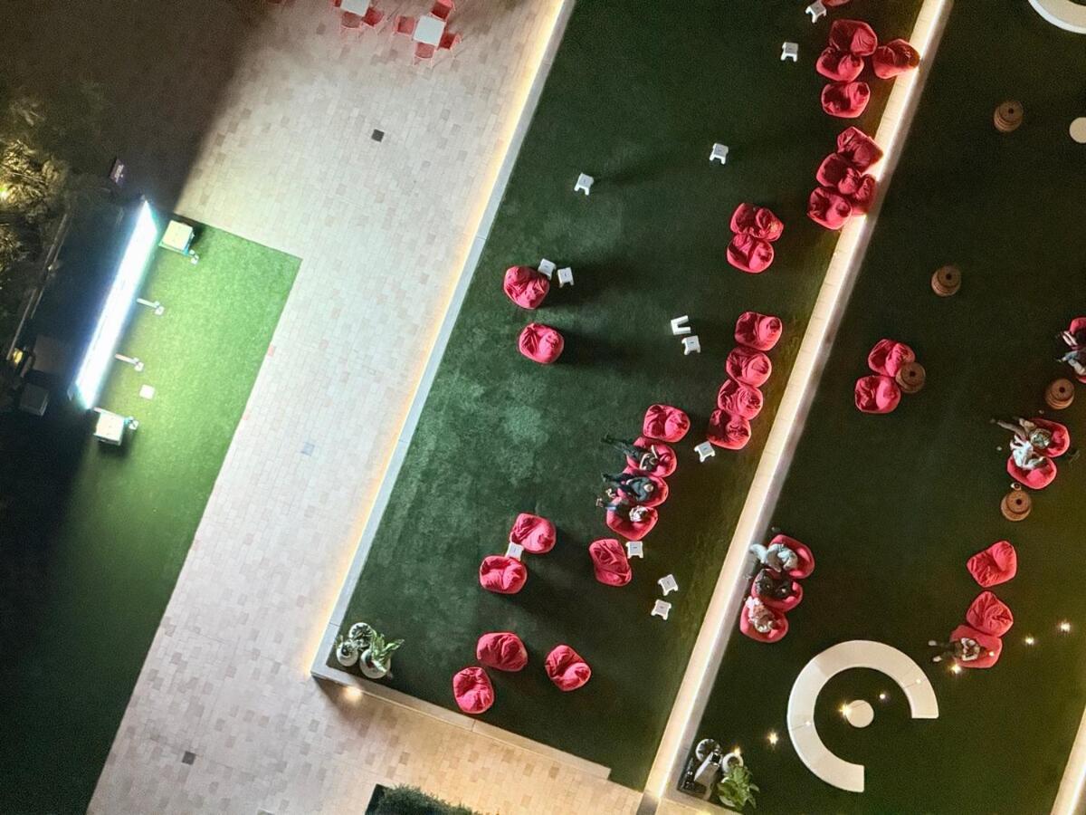 Apartment Serene 2bed With Pool & River Views At Qwr