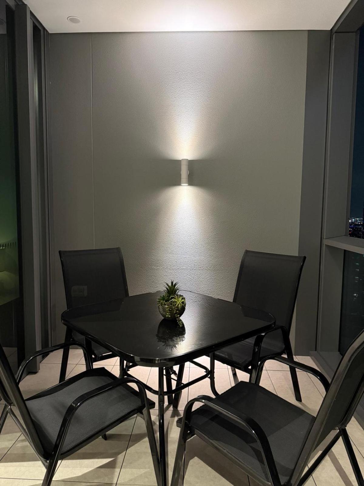 Cbd Queen Wharf With Views Pool And Gym *