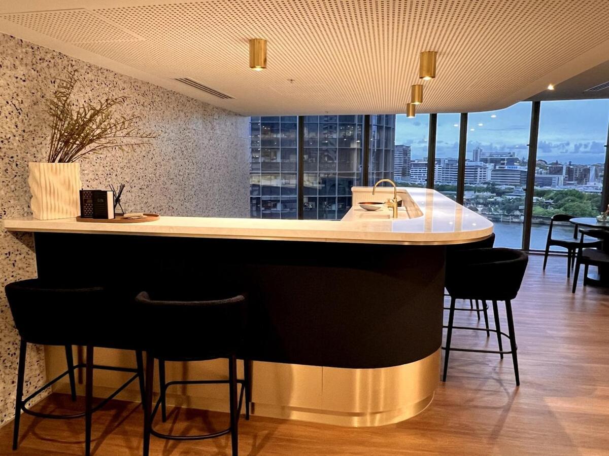 Cbd Queen Wharf With Views Pool And Gym *