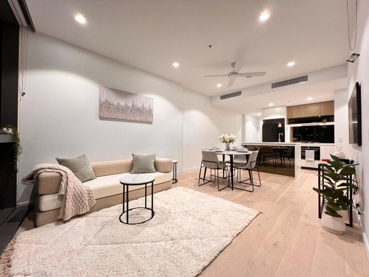 Cbd Queen Wharf With Views Pool And Gym