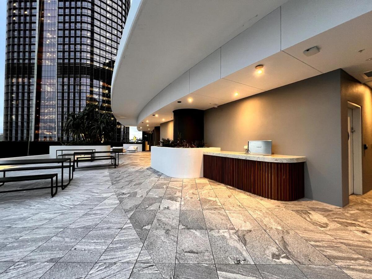 Cbd Queen Wharf With Views Pool And Gym Brisbane