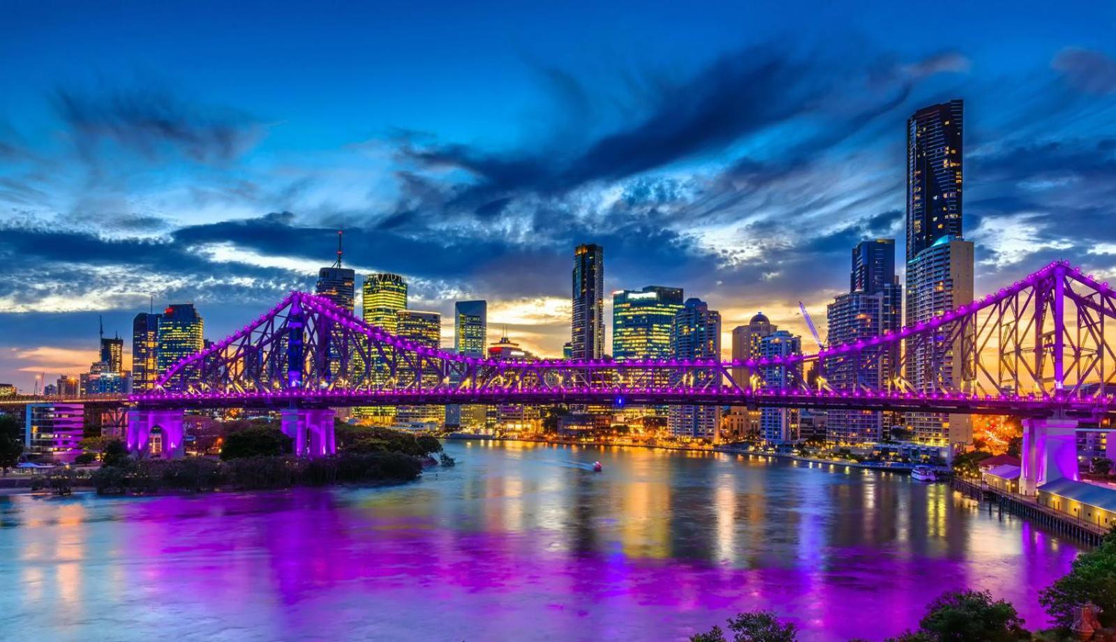 Altitude 2br - Stunning Views, Pool & Parking Brisbane
