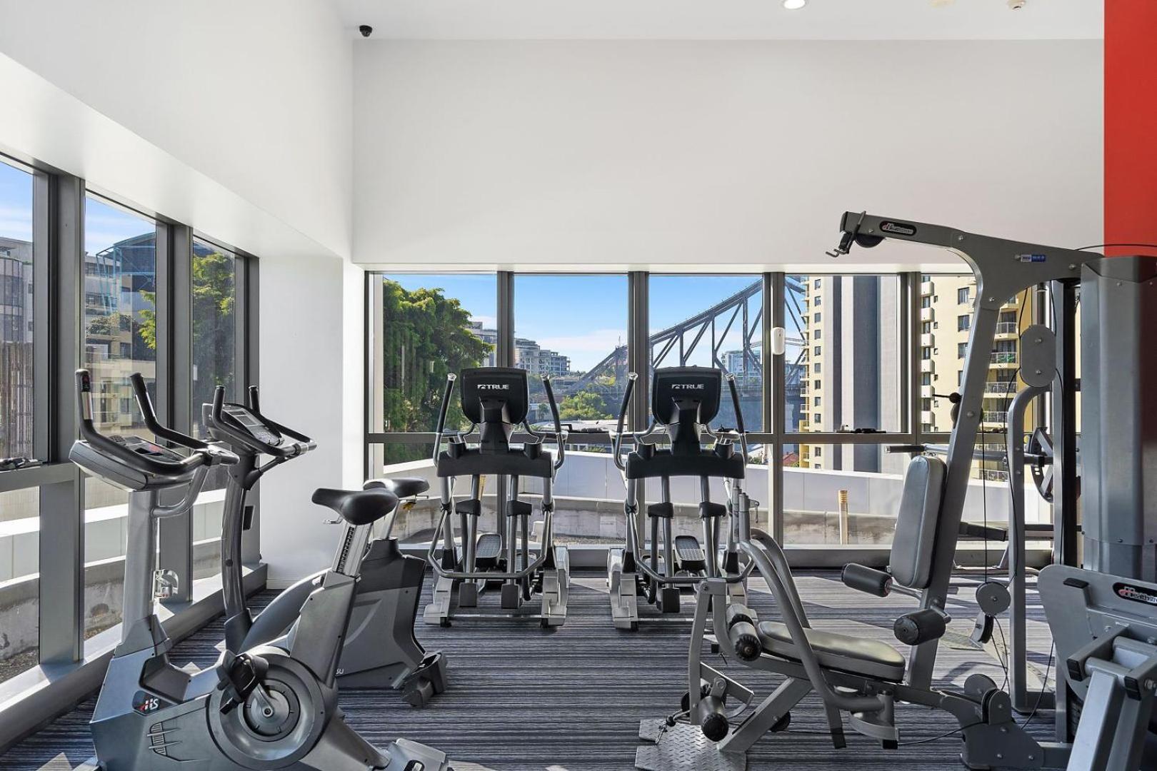 Altitude 2br - Stunning Views, Pool & Parking Apartment Brisbane