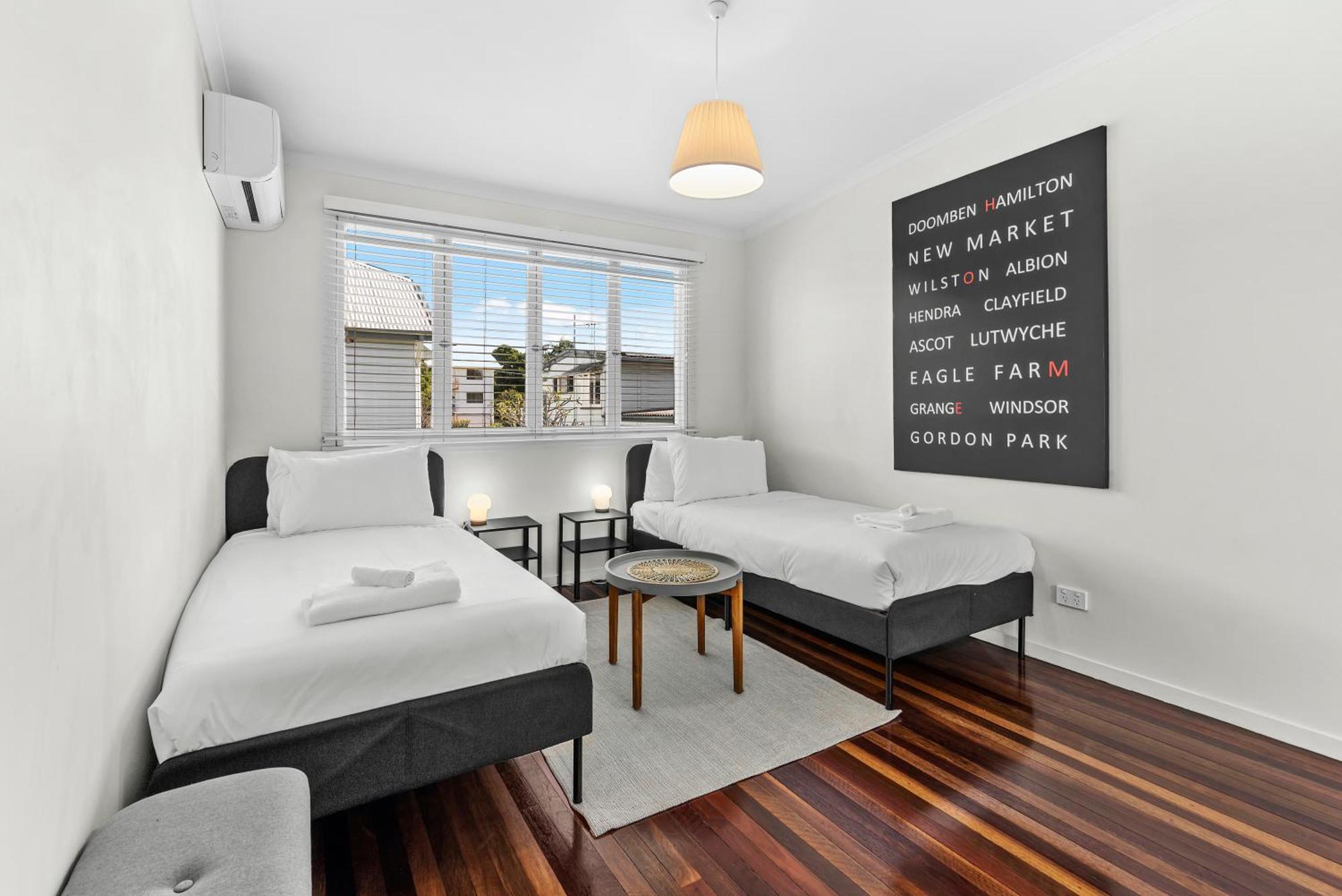 Spacious 3br - Walk To Racecourse Rd And Portside! *