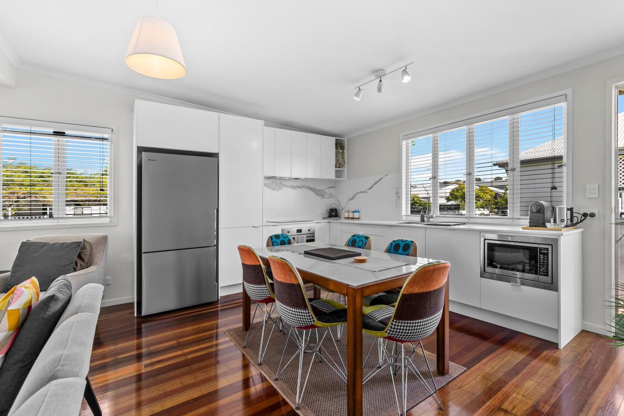 Spacious 3br - Walk To Racecourse Rd And Portside! Apartment *