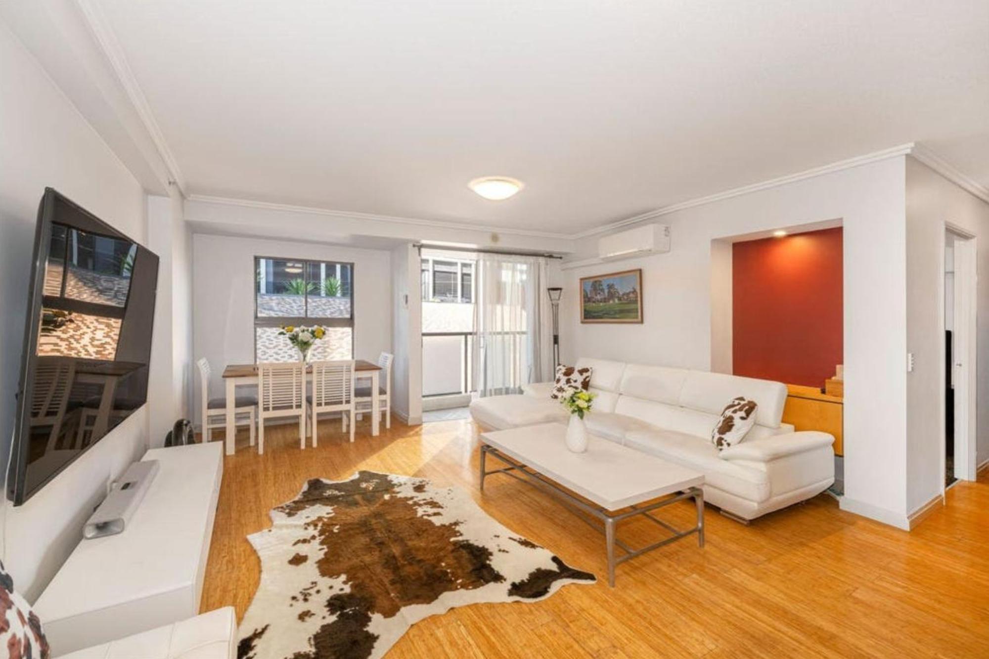 Metropolis Apartment *