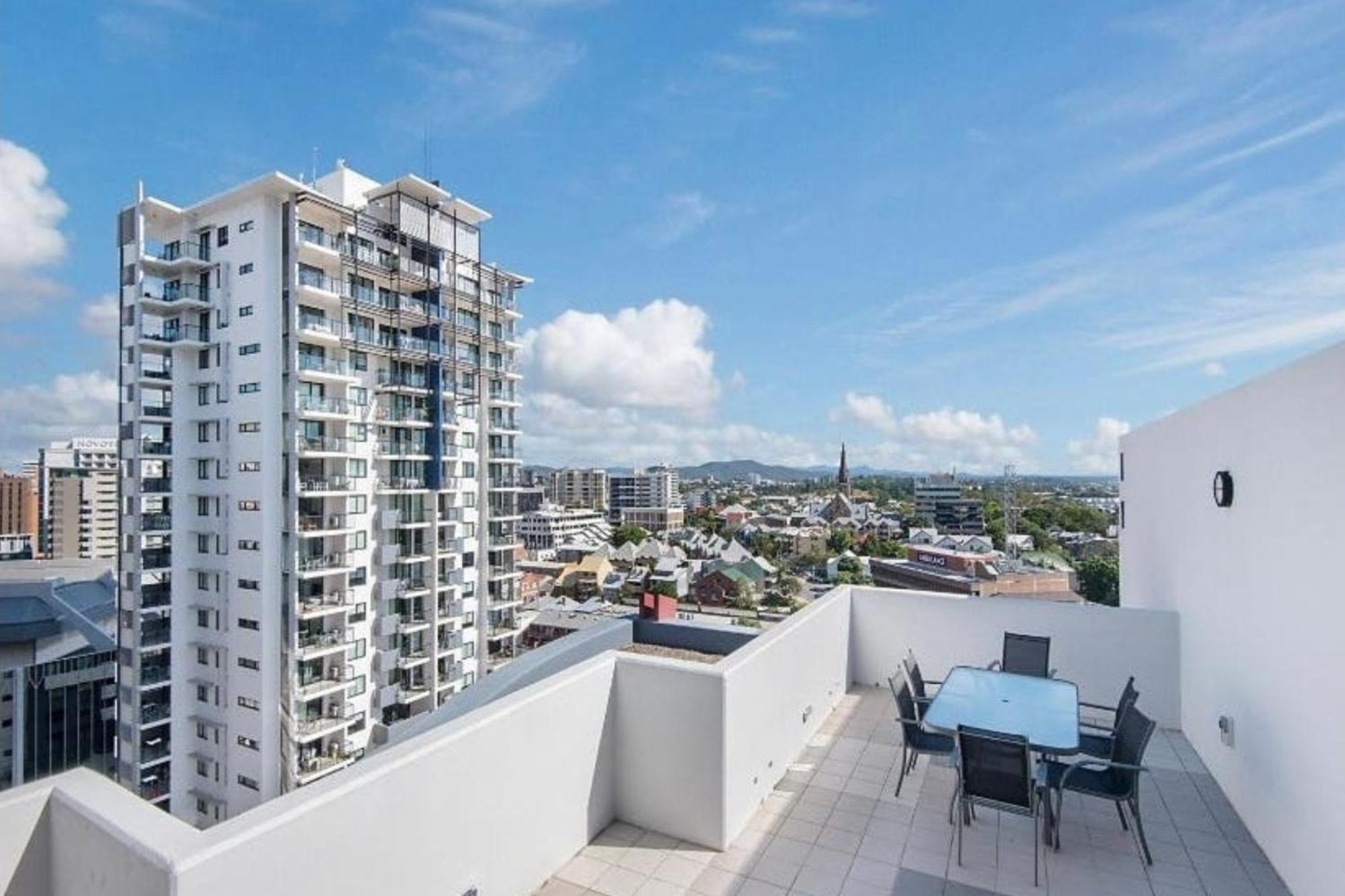 Metropolis * Brisbane