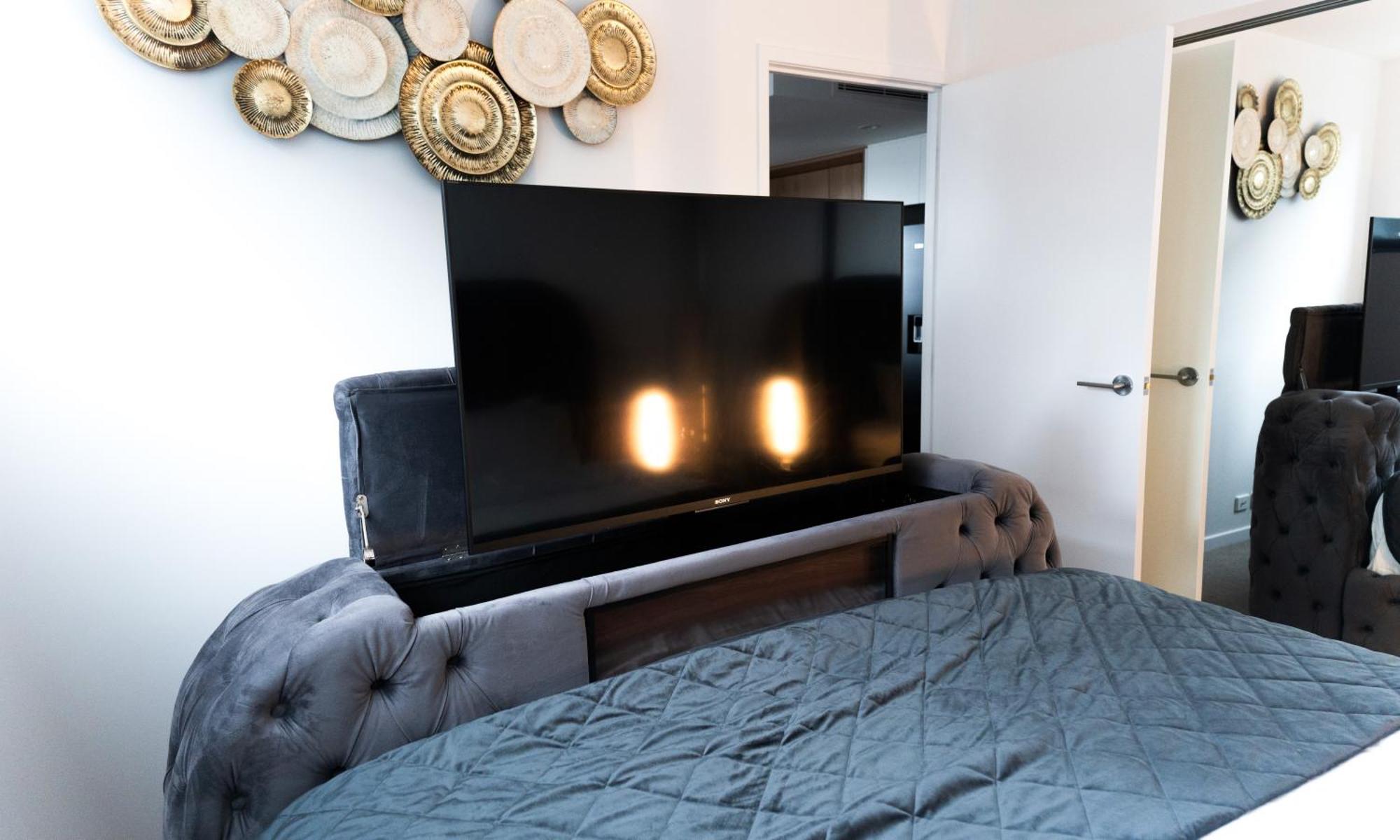 Apartment New With River View & Parking