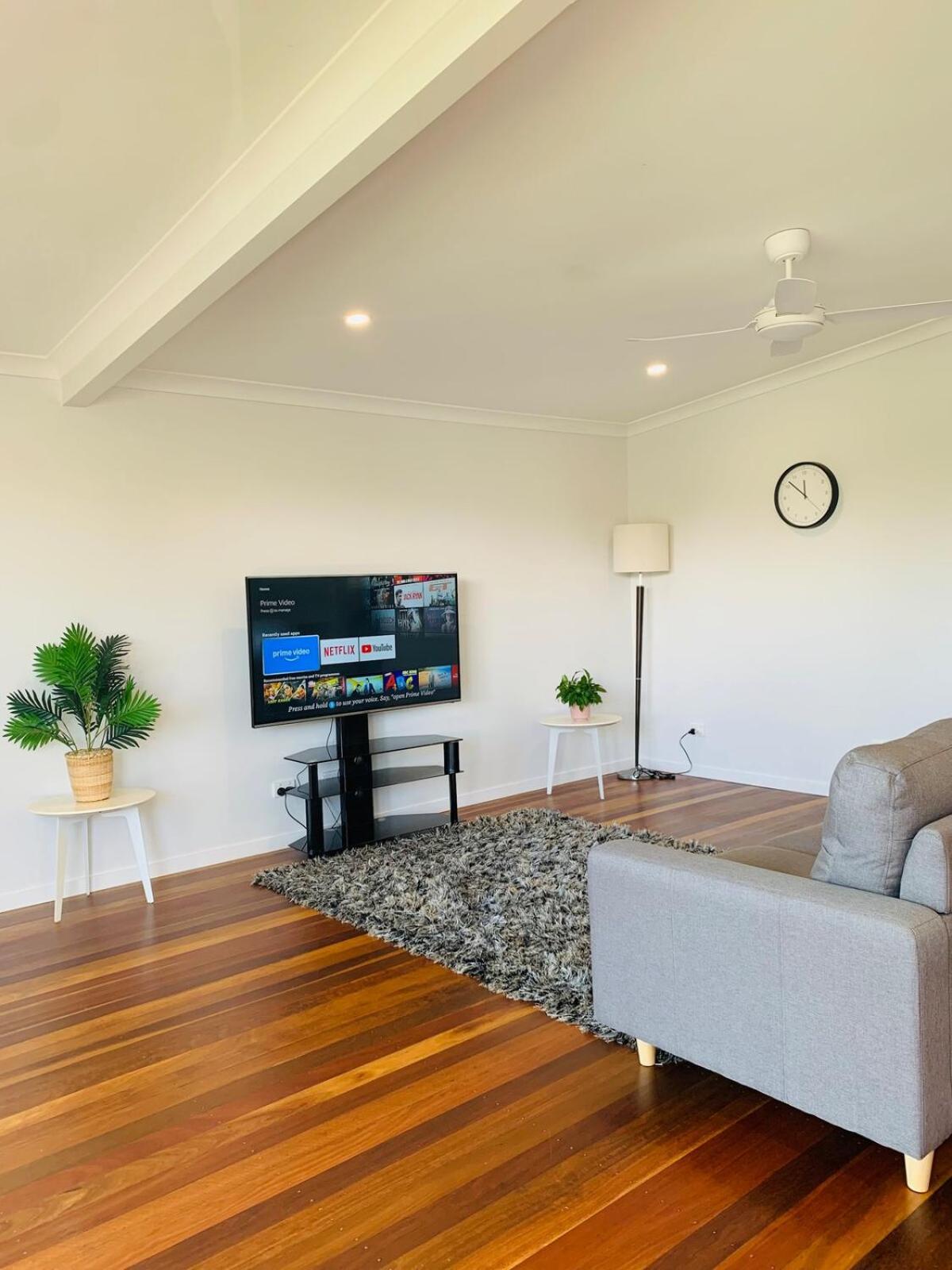 Holiday home Peaceful Cottage-style - Walk To Boondall Station - 12 Mins To Airport!