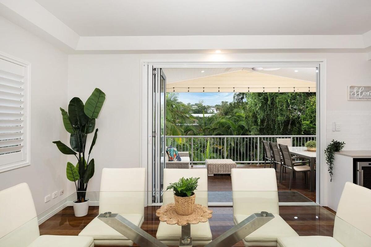 Newly Finished With Modern Fittings And Open Spaces Holiday home Brisbane