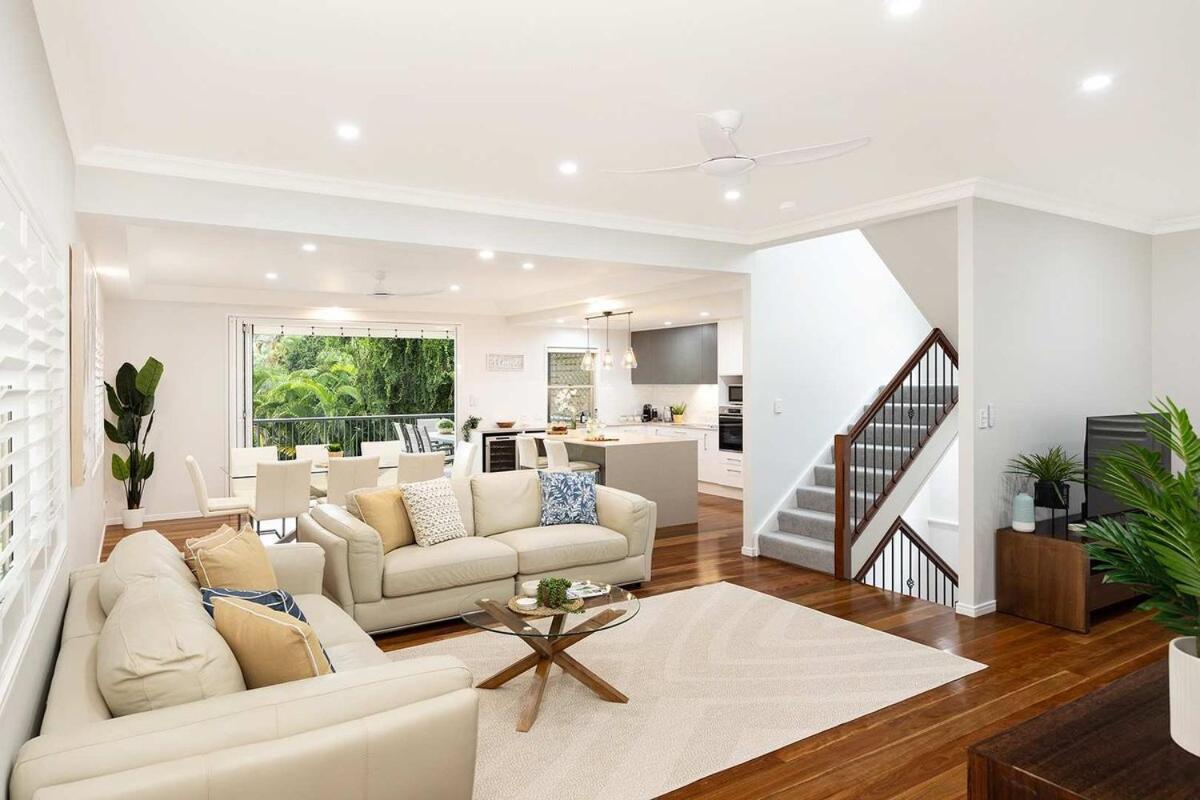Holiday home Newly Finished With Modern Fittings And Open Spaces *