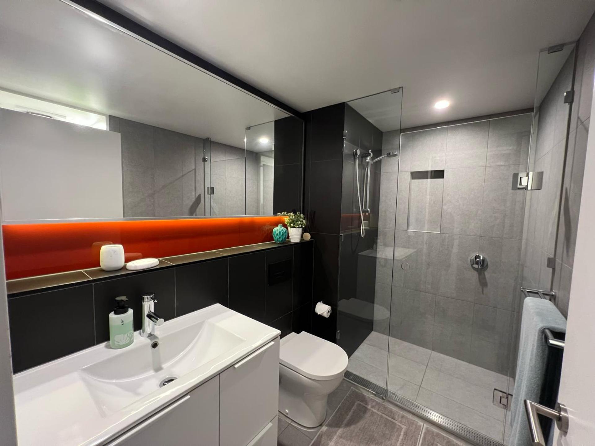 1bed - Valley Fringe - Free Parking Brisbane