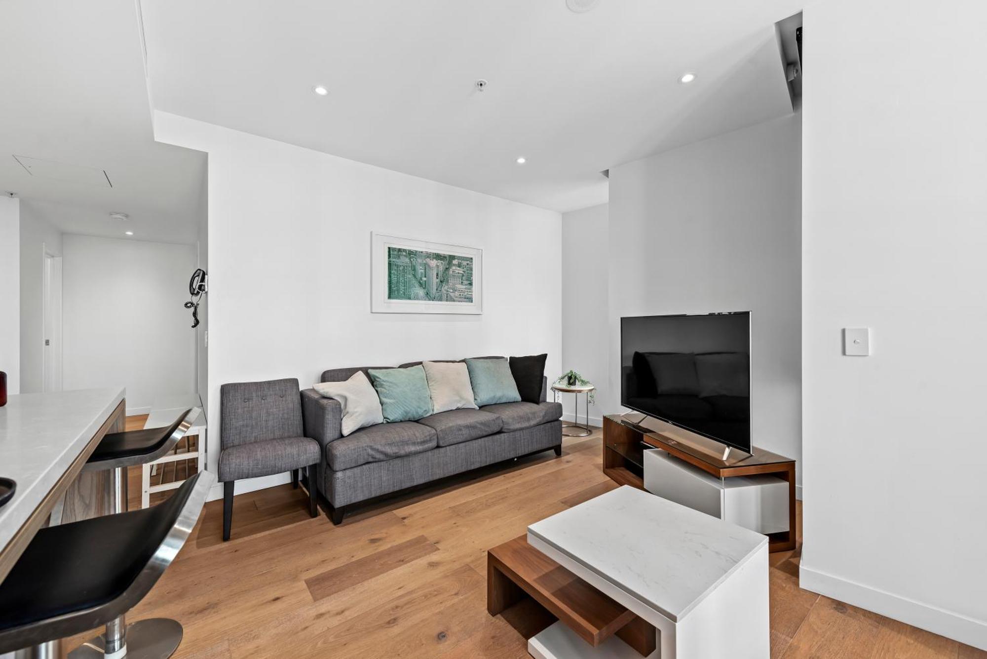 Stylish 2br With Huge Gym, Infinity Pool And Parking