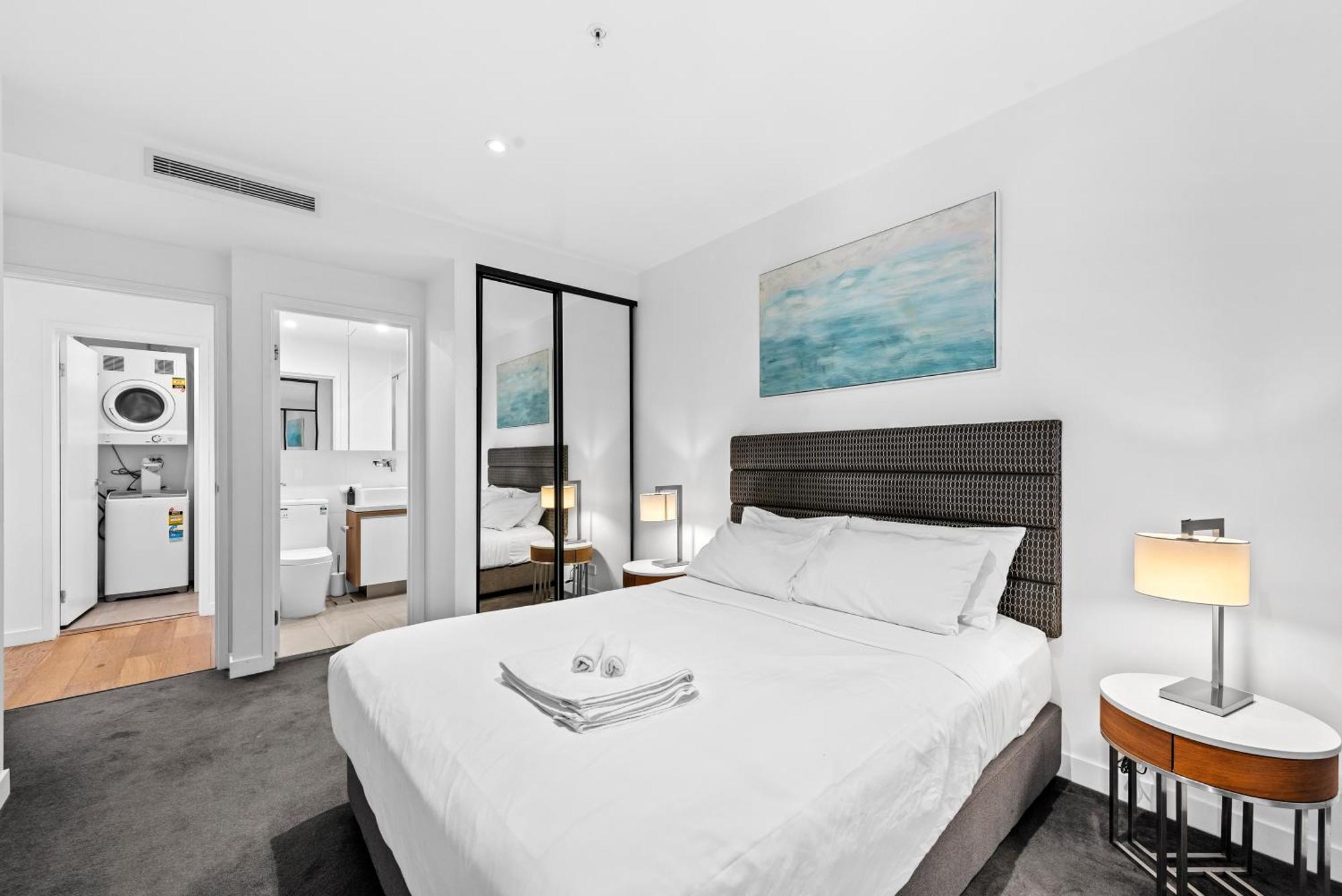 Apartment Stylish 2br With Huge Gym, Infinity Pool And Parking *