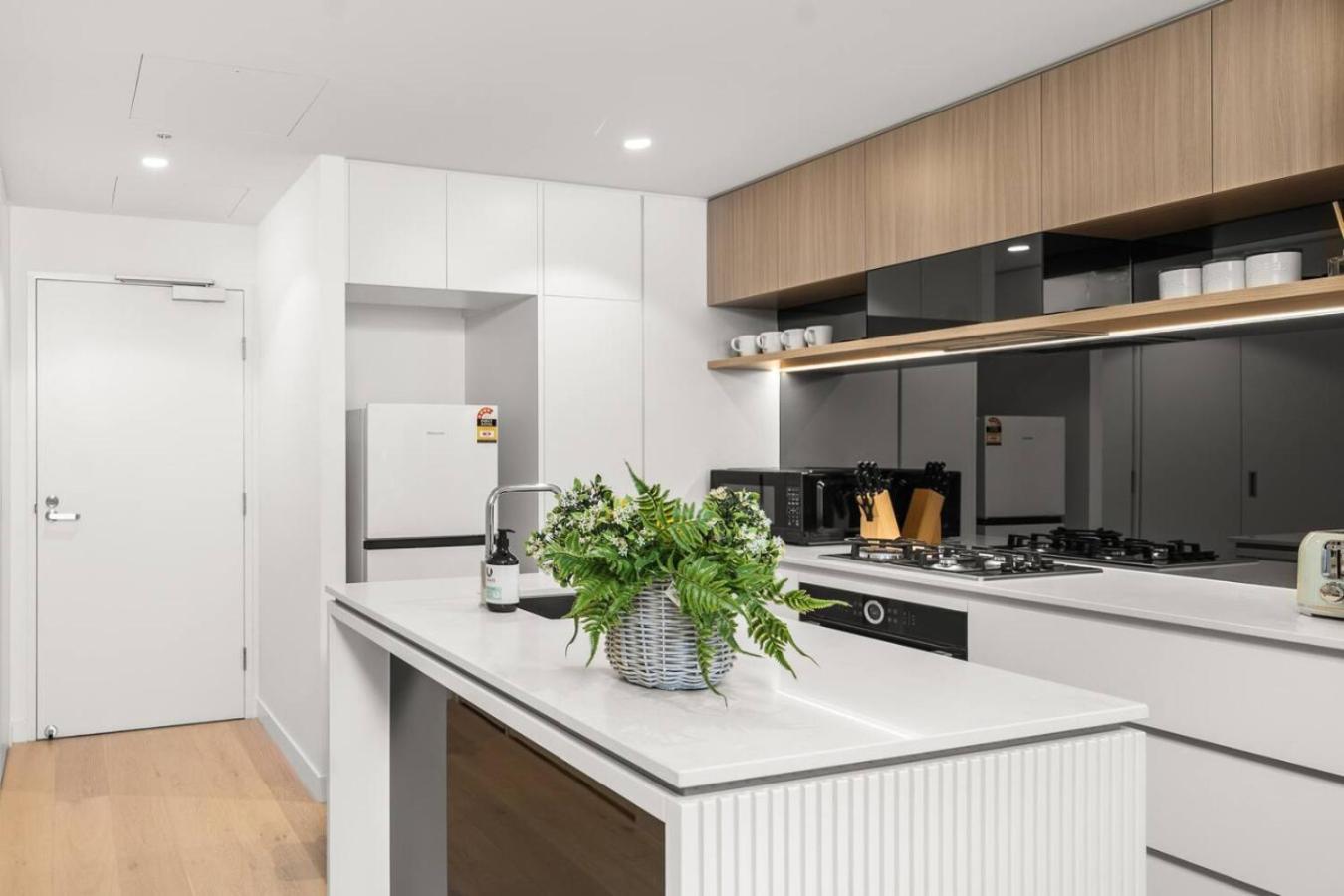 Modern 1br In Prime Queens Wharf Location * Brisbane