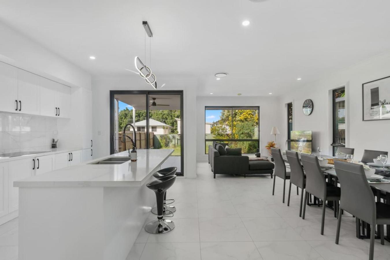 Spacious 5br Family In Leafy Corinda Holiday home *