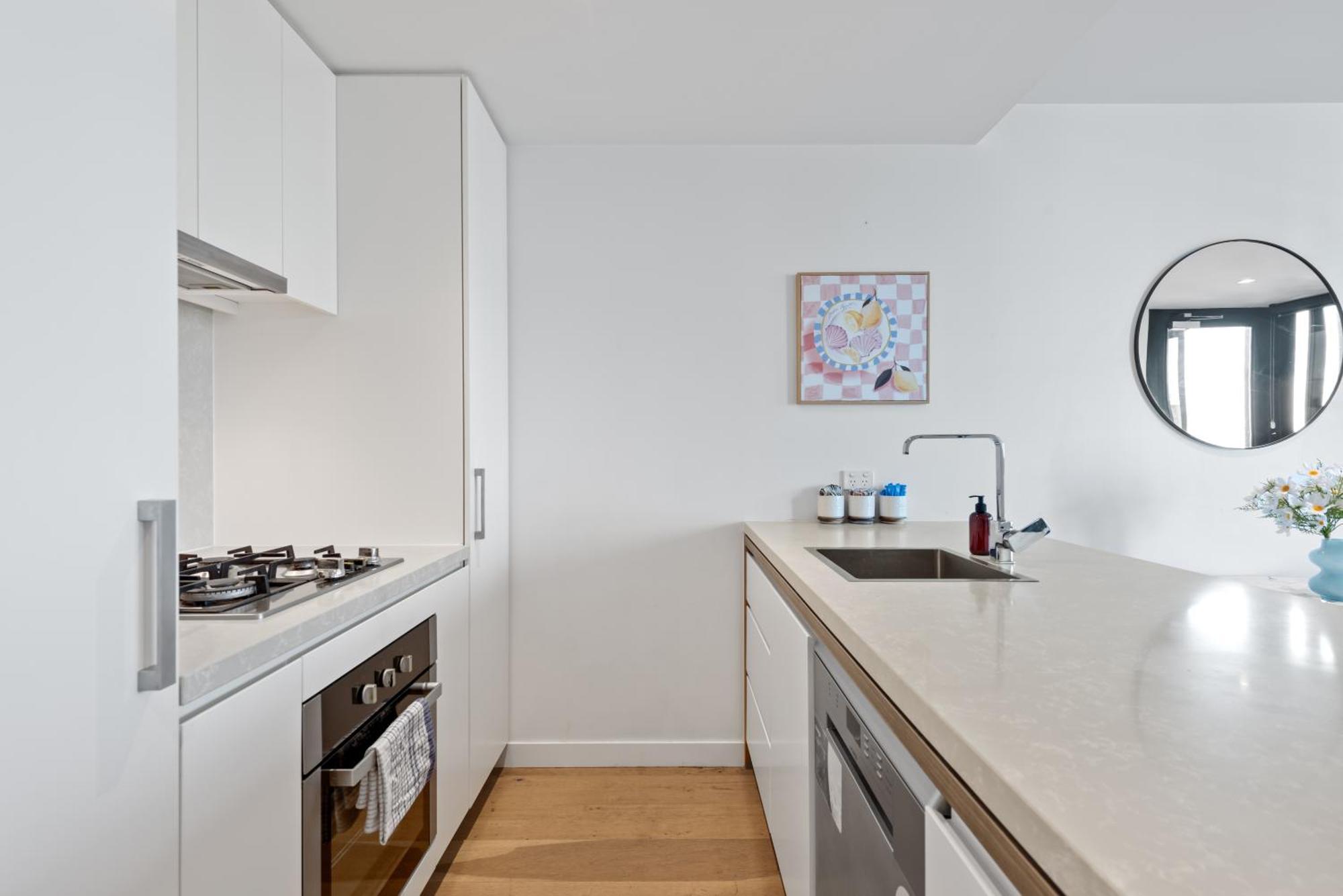 Stylish Valley With Pool, Huge Gym And Study Desk! Apartment *