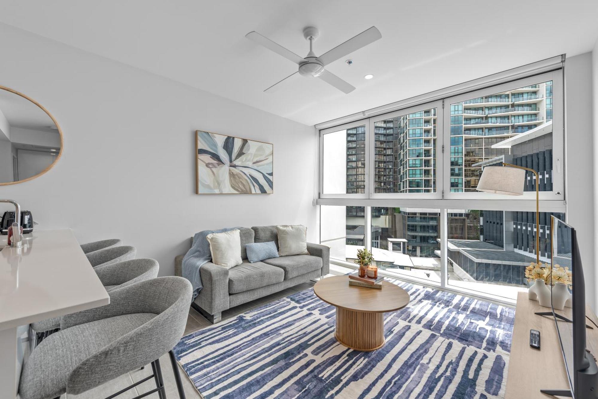 Apartment Modern 1br With Parking And Study Desk! Brisbane